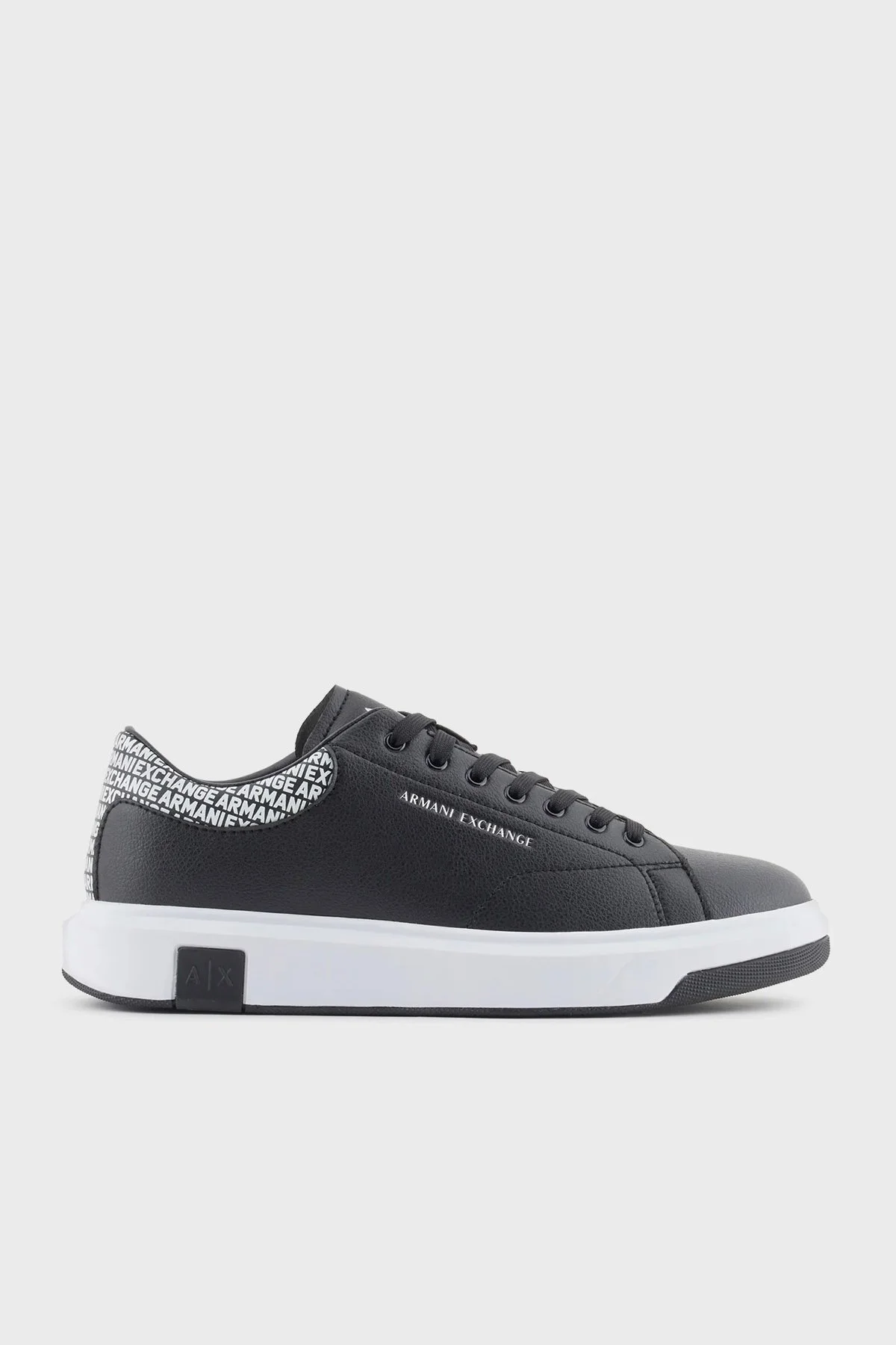 Armani Exchange Logolu Sneaker Erkek Ayakkabı XUX123 XV761 S277 SİYAH-BEYAZ - 1