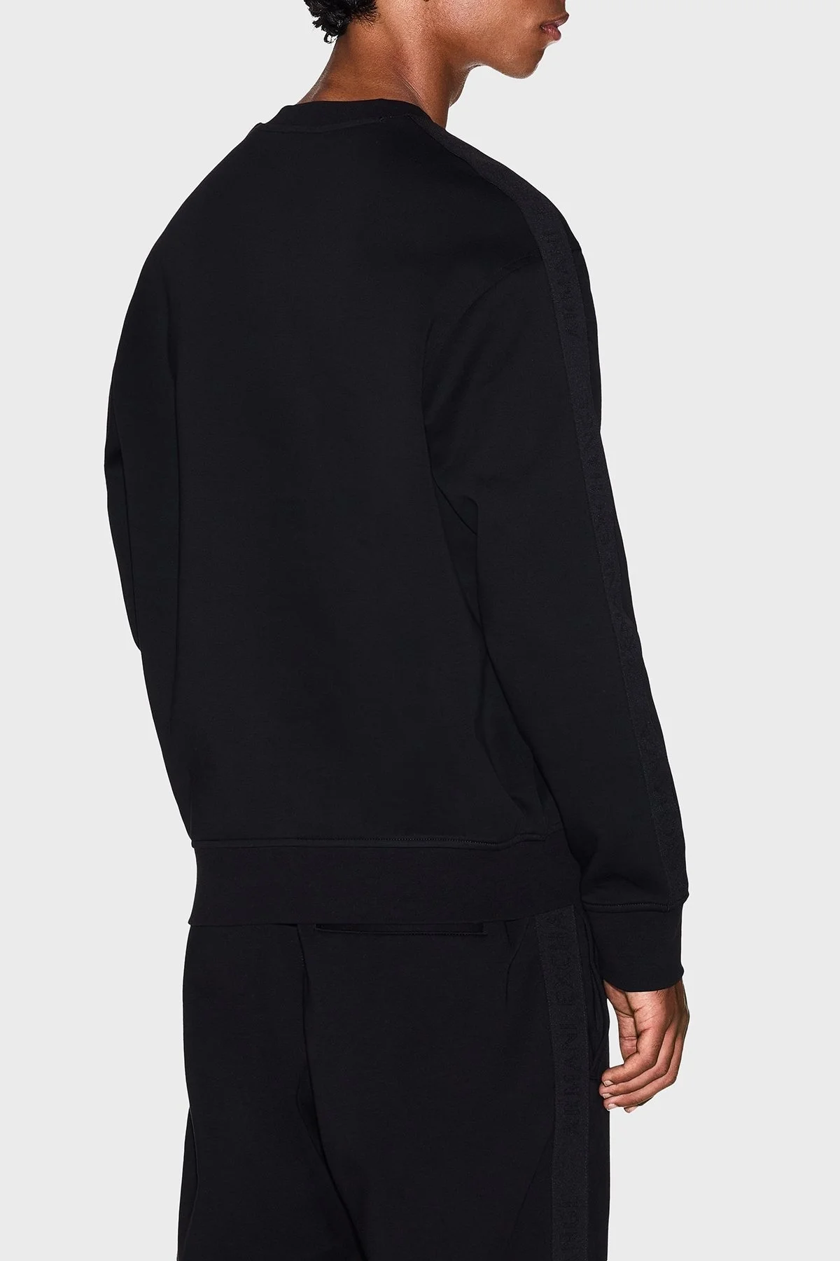 Armani Exchange Logolu Streç Pamuklu Regular Fit Bisiklet Yaka Erkek Sweat XM001296 AF10818 UC001 SİYAH - 3