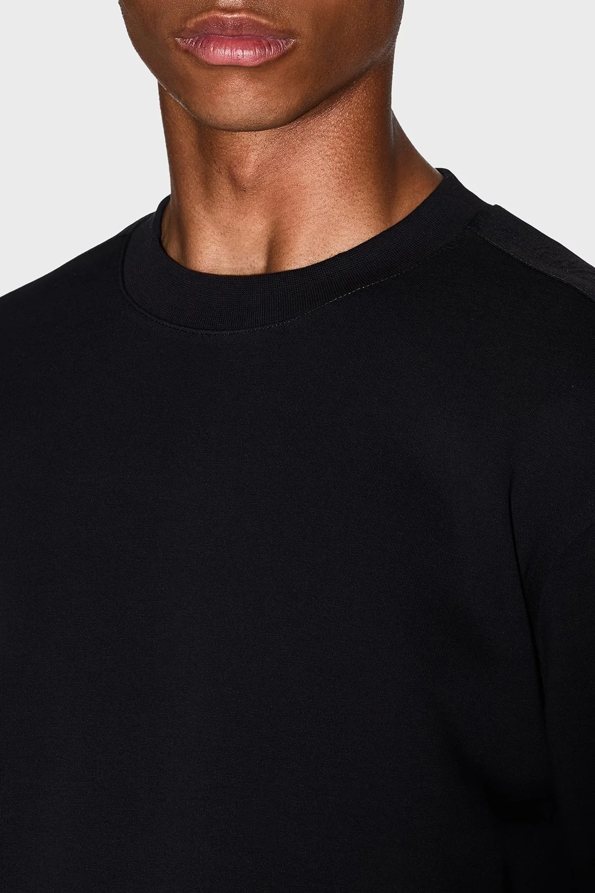 Armani Exchange Logolu Streç Pamuklu Regular Fit Bisiklet Yaka Erkek Sweat XM001296 AF10818 UC001 SİYAH - 4