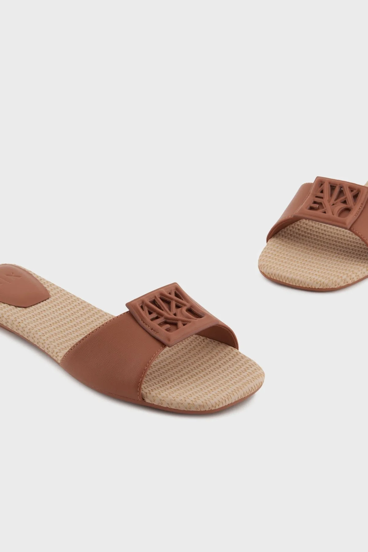 Armani Exchange Logolu Tek Bantlı Bayan Terlik XDP055 XV921 01816 CAMEL - 10