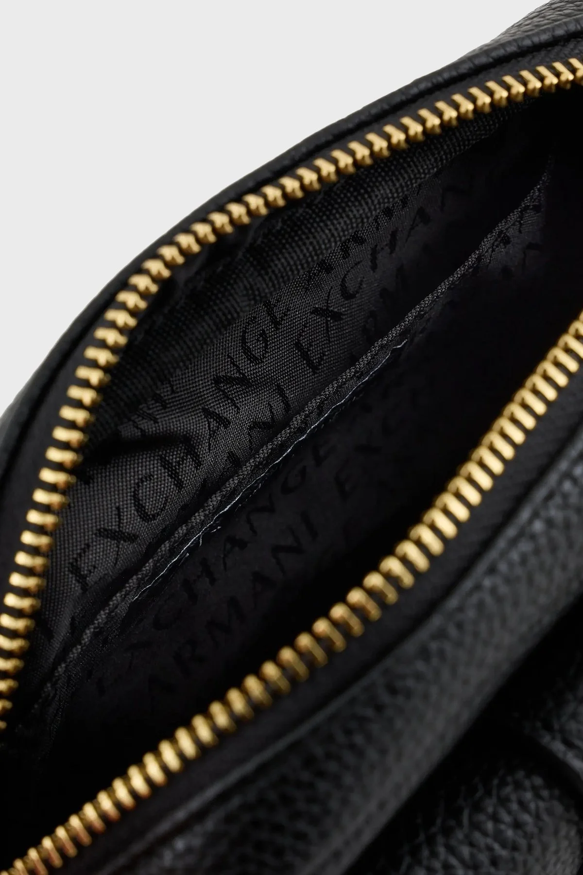 Armani Exchange Logolu Zincir Askılı Bayan Çanta XW000324 AF11902 UC001 SİYAH - 11