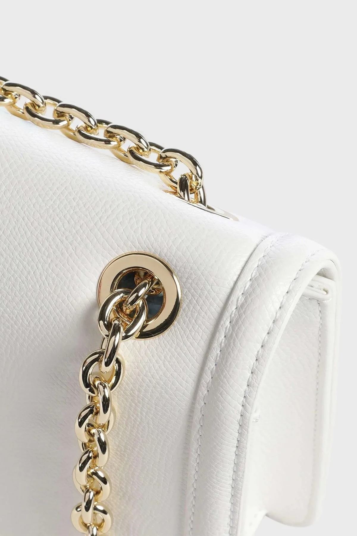 Armani Exchange Logolu Zincirli Ayarlanabilir Omuz Askılı Bayan Çanta 942833 4R731 14212 BEYAZ - 3