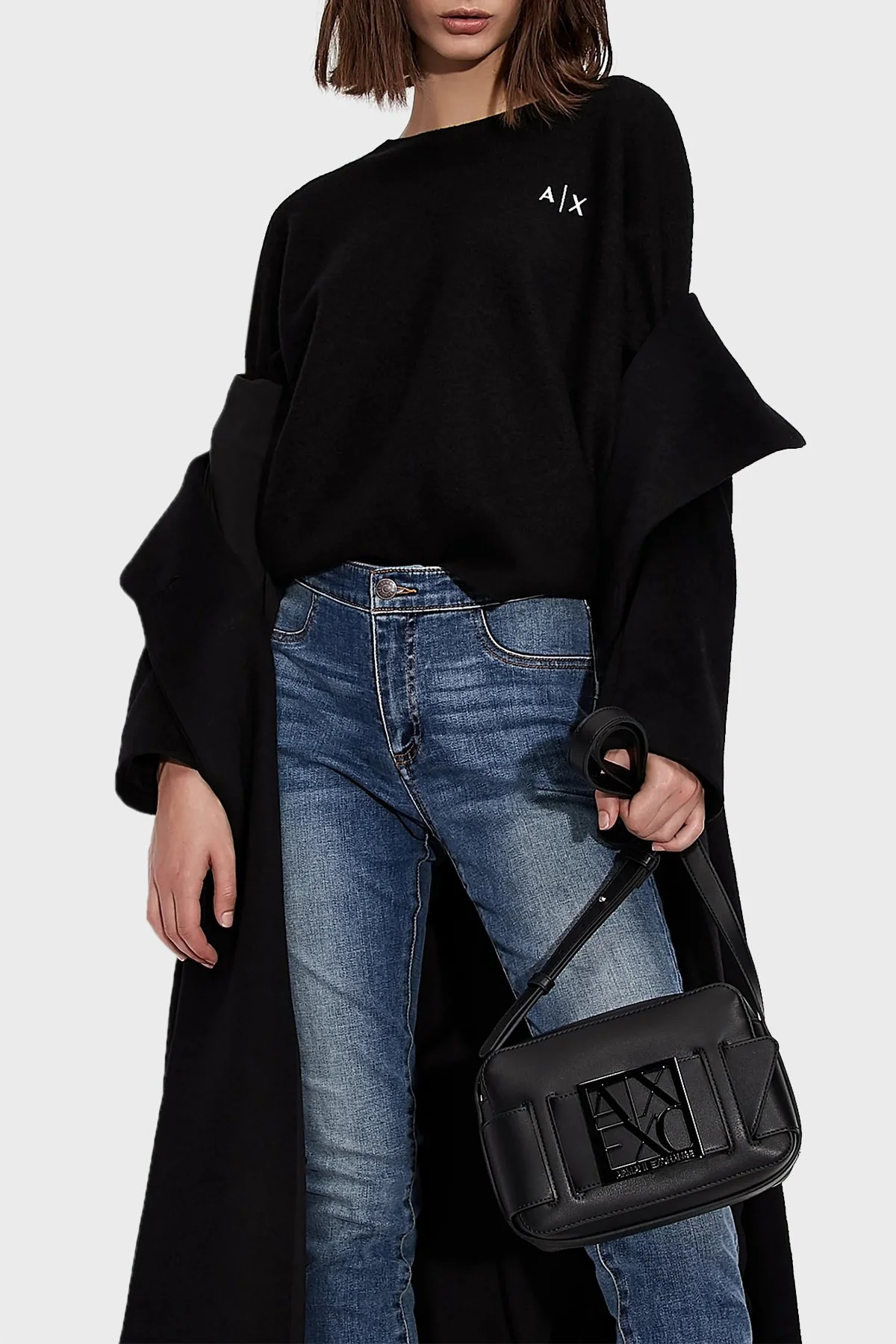 Armani Exchange Marka Logolu Ayarlanabilir Omuz Askılı Kadın Çanta 942699 0A874 00020 Siyah - 2