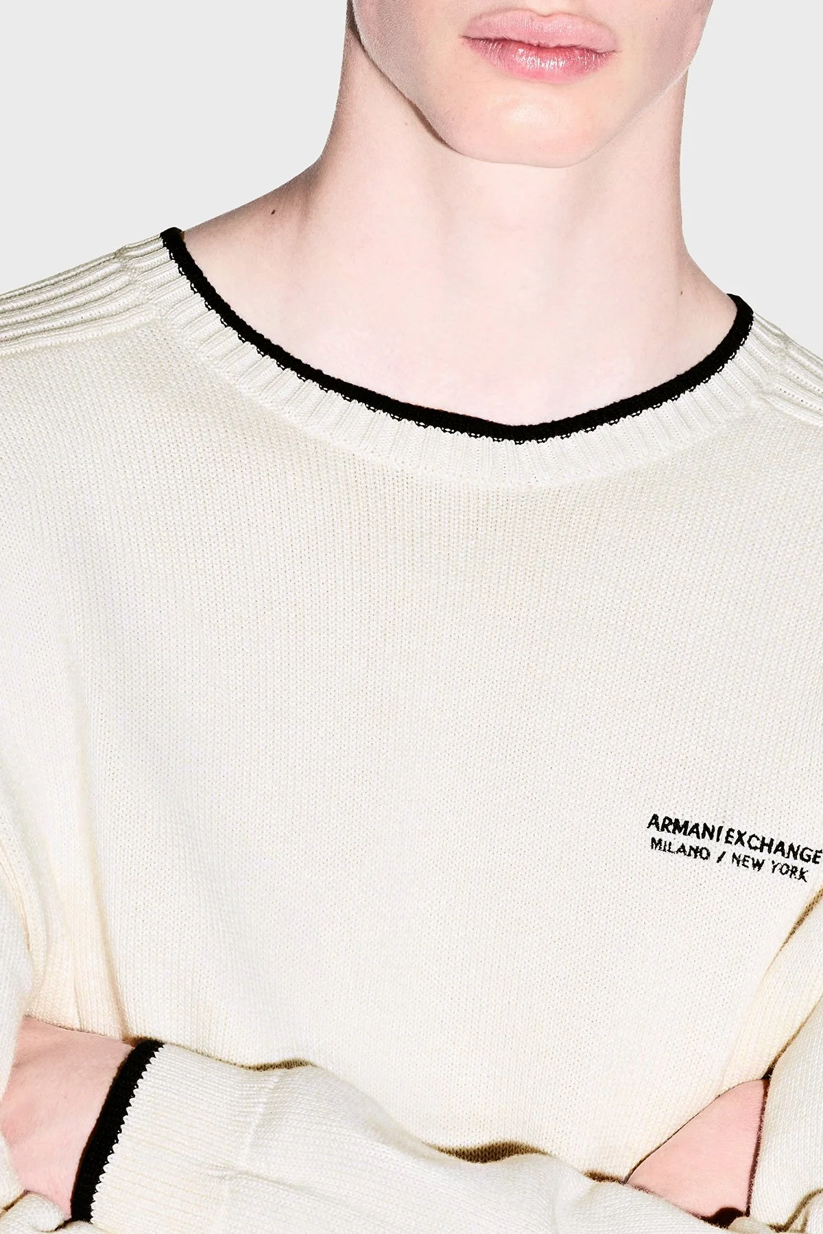 Armani Exchange Pamuk Karışımlı Regular Fit Bisiklet Yaka Erkek Kazak XM003009 AF28775 U0007 Kırık beyaz - 3