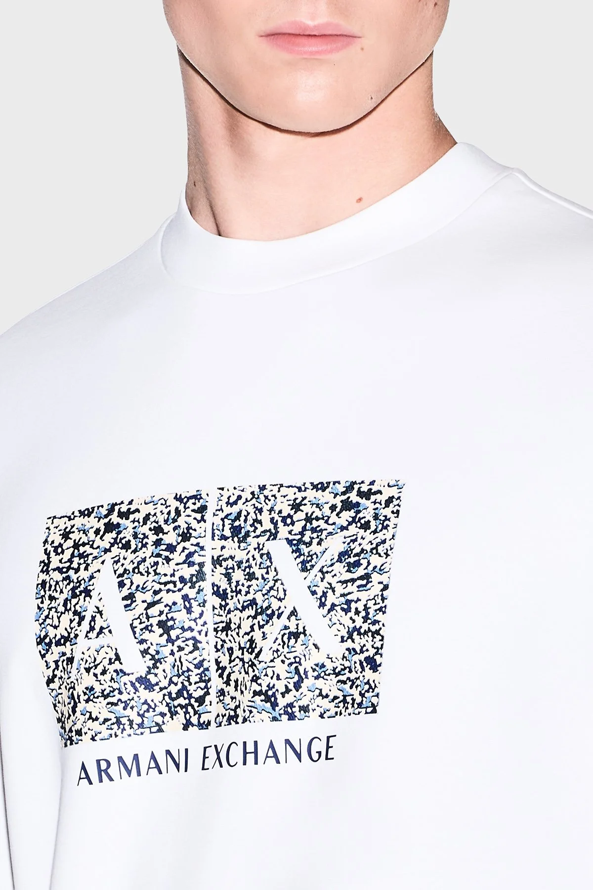 Armani Exchange Pamuk Karışımlı Regular Fit Bisiklet Yaka Erkek Sweat XM002888 AF10818 U0009 Beyaz - 4