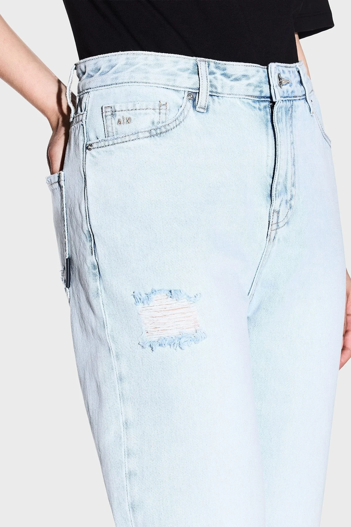 Armani Exchange Pamuklu Boyfriend Fit Yüksek Bel Düz Paça Jeans Bayan Kot Pantolon XW000073 AF12859 MB003 AÇIK MAVİ - 9