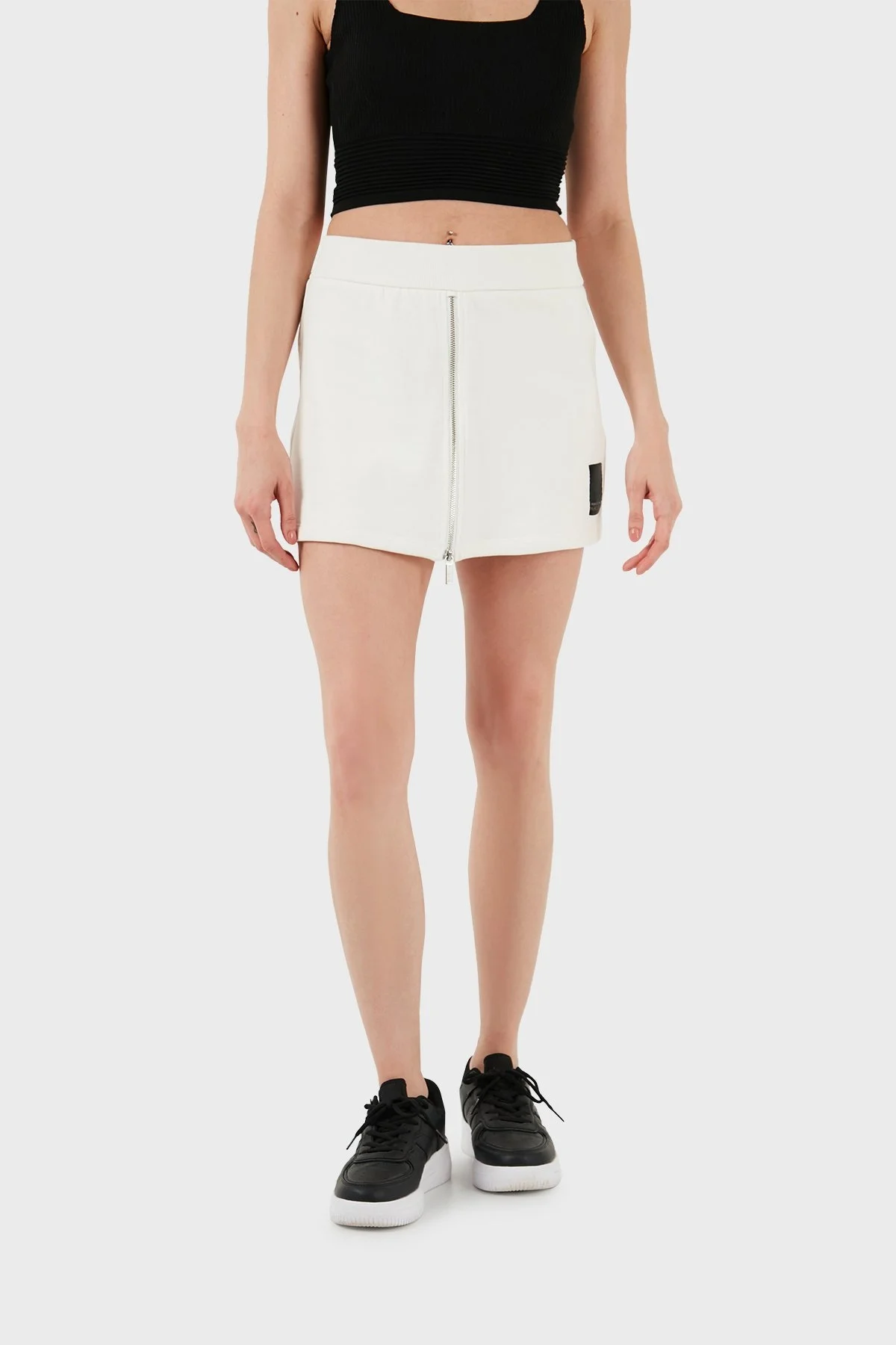 Armani Exchange Pamuklu Fermuarlı Bayan Şort Etek 3DYS91 YJFDZ 1125 BEYAZ - 1