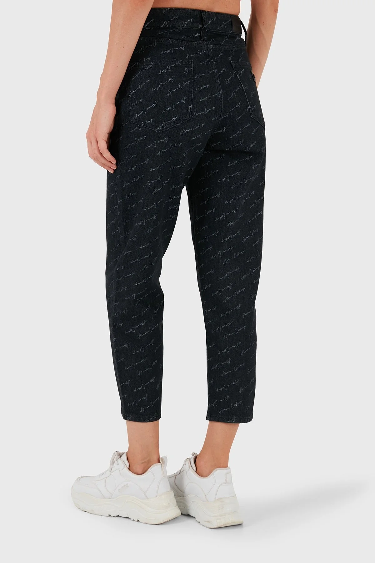 Armani Exchange Pamuklu Havuç Kesim Jeans Bayan Kot Pantolon 6DYJ51 Y18BZ 42AC SİYAH - 4