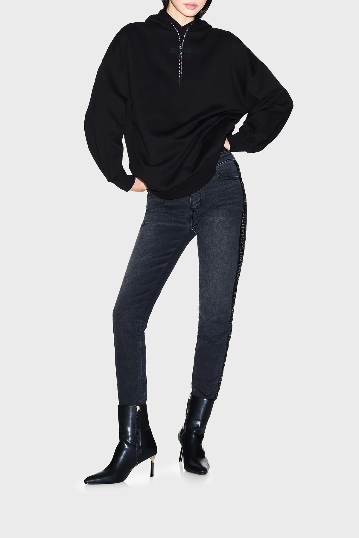 Armani Exchange Pamuklu Loose Fit Kapüşonlu Sırtta Logo Detaylı Bayan Sweat XW000748 AF16114 UC001 SİYAH - 6