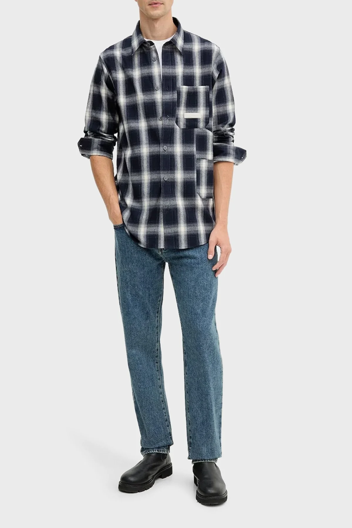 Armani Exchange Pamuklu Regular Fit Düğmeli Yaka Ekoseli Erkek Gömlek XM001149 AF16626 FB004 LACİVERT-BEJ - 2