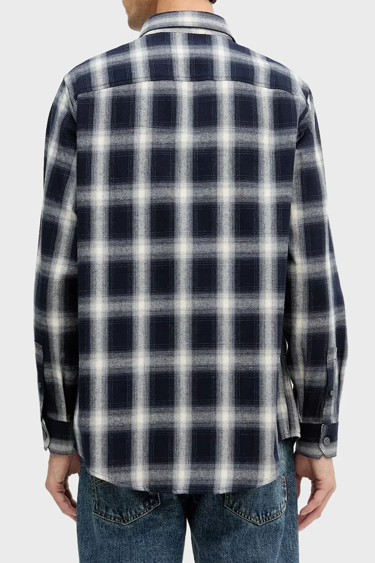 Armani Exchange Pamuklu Regular Fit Düğmeli Yaka Ekoseli Erkek Gömlek XM001149 AF16626 FB004 LACİVERT-BEJ - 3