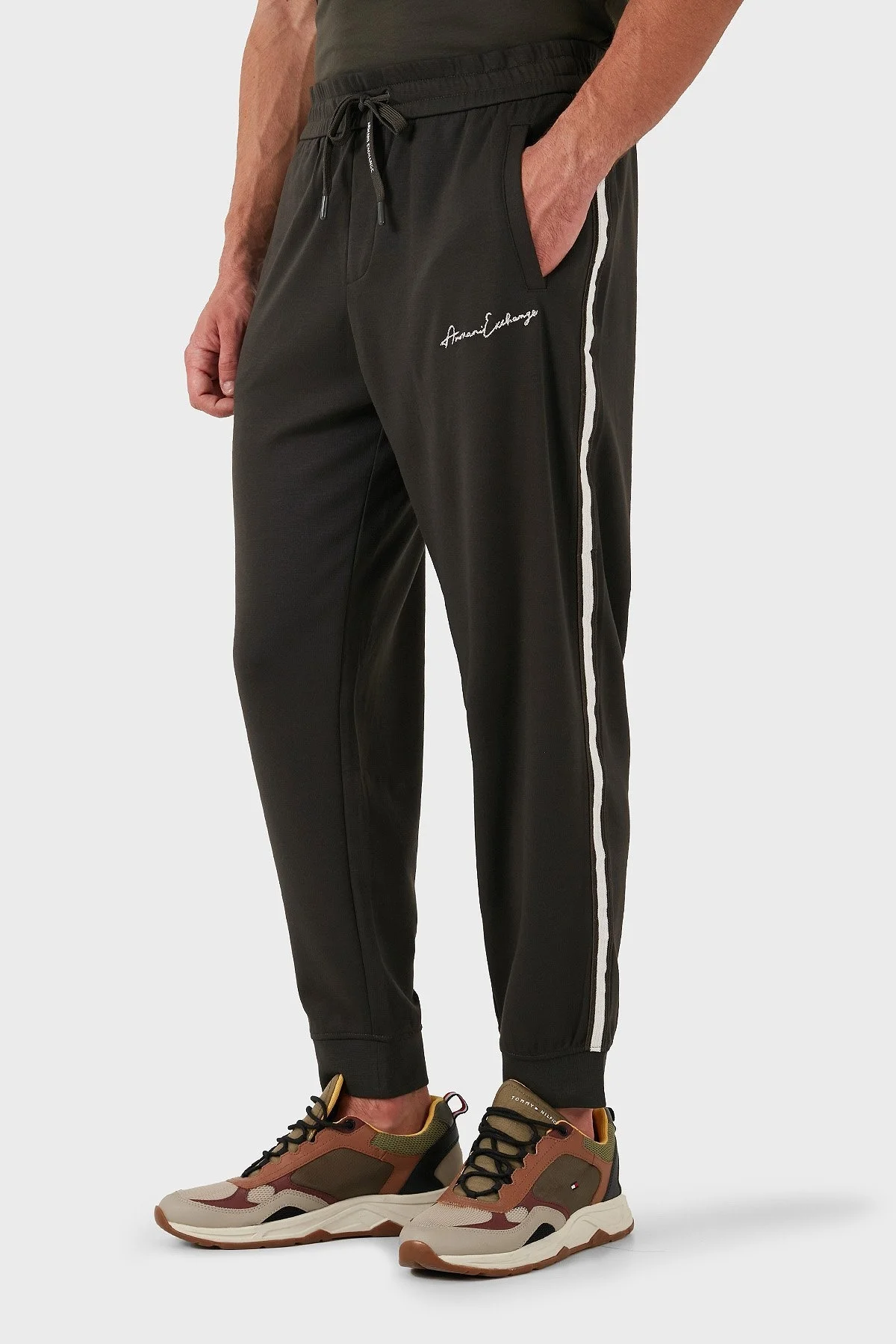 Armani Exchange Pamuklu Regular Fit Jogger Erkek Pantolon 8NZPSG Z9N1Z 1832 HAKİ - 3