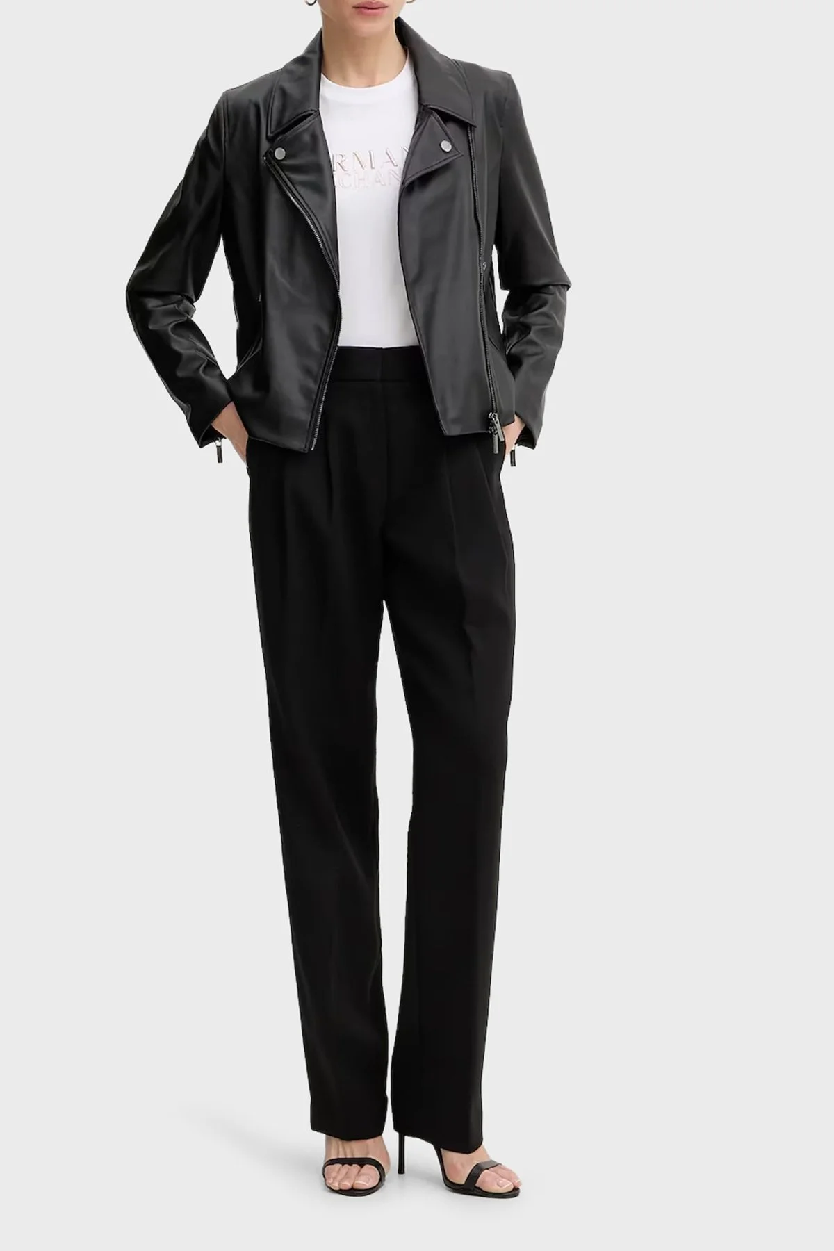 Armani Exchange Pamuklu Regular Fit Logolu Bisiklet Yaka Bayan T Shirt XW001837 AF16294 U0002 BEYAZ - 2