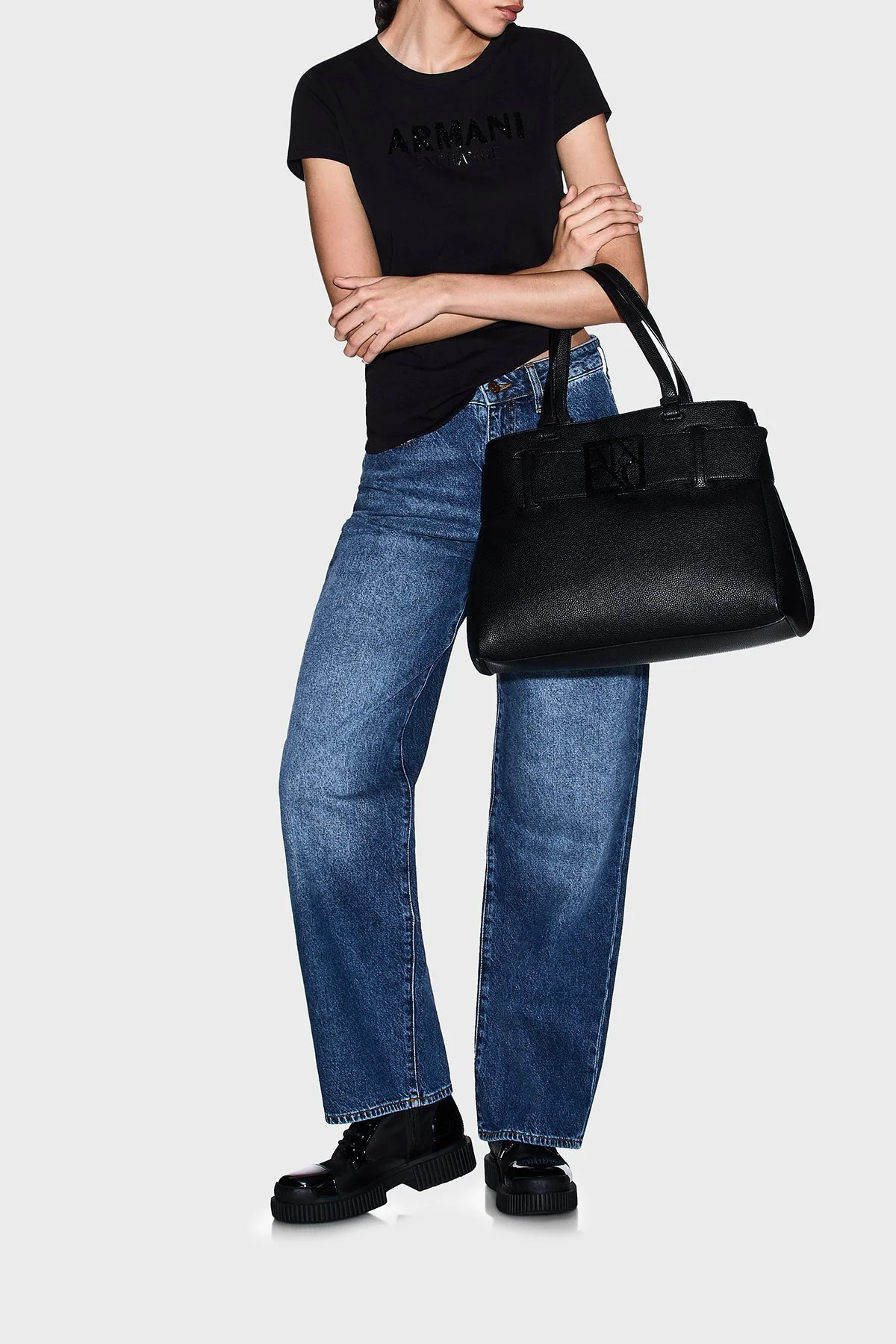 Armani Exchange Pamuklu Regular Fit Logolu Bisiklet Yaka Bayan T Shirt XW002106 AF10356 UC001 SİYAH - 2