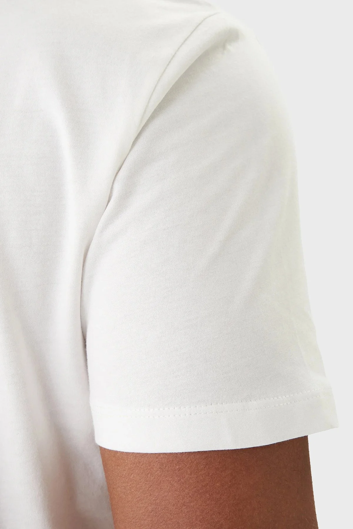 Armani Exchange Pamuklu Regular Fit Logolu Bisiklet Yaka Erkek T Shirt XM001568 AF10358 U0009 BEYAZ - 5