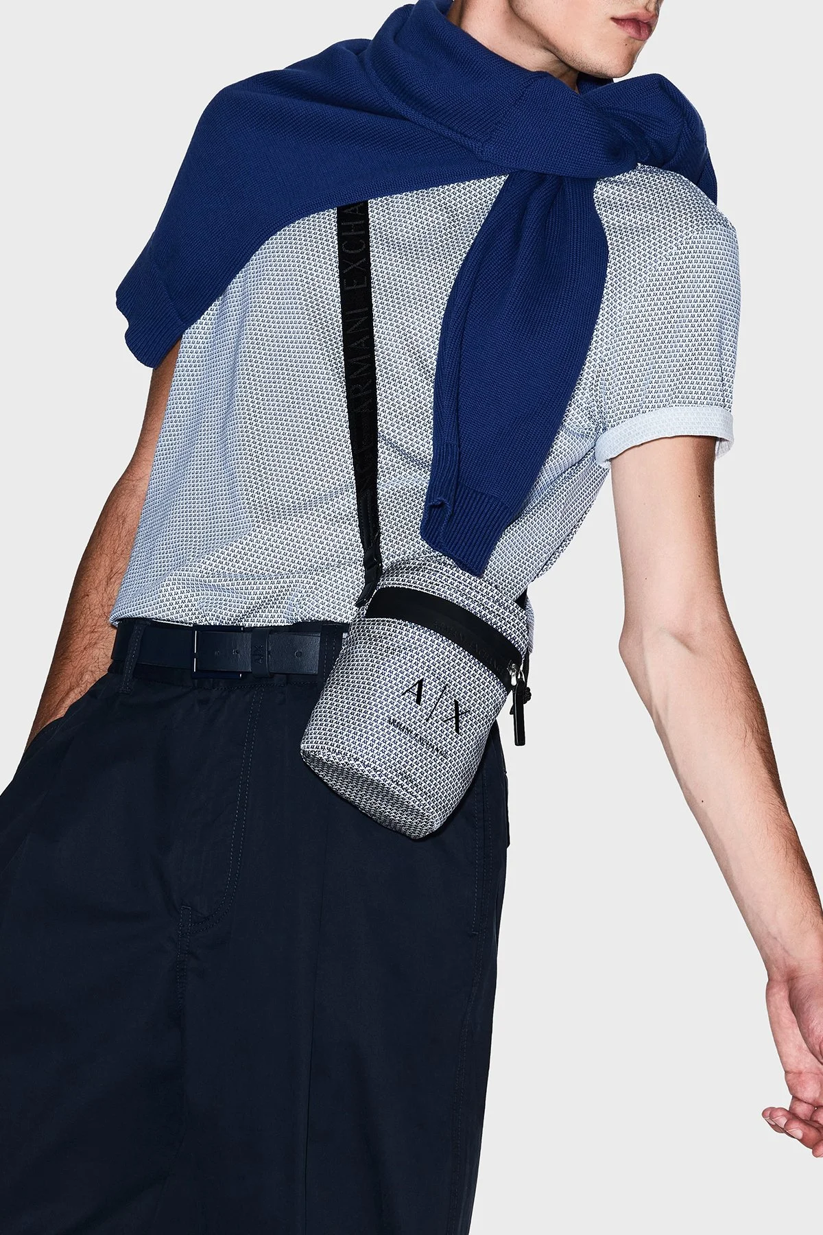 Armani Exchange Pamuklu Regular Fit Logolu Bisiklet Yaka Erkek T Shirt XM002511 AF10356 F1171 MAVİ - 1