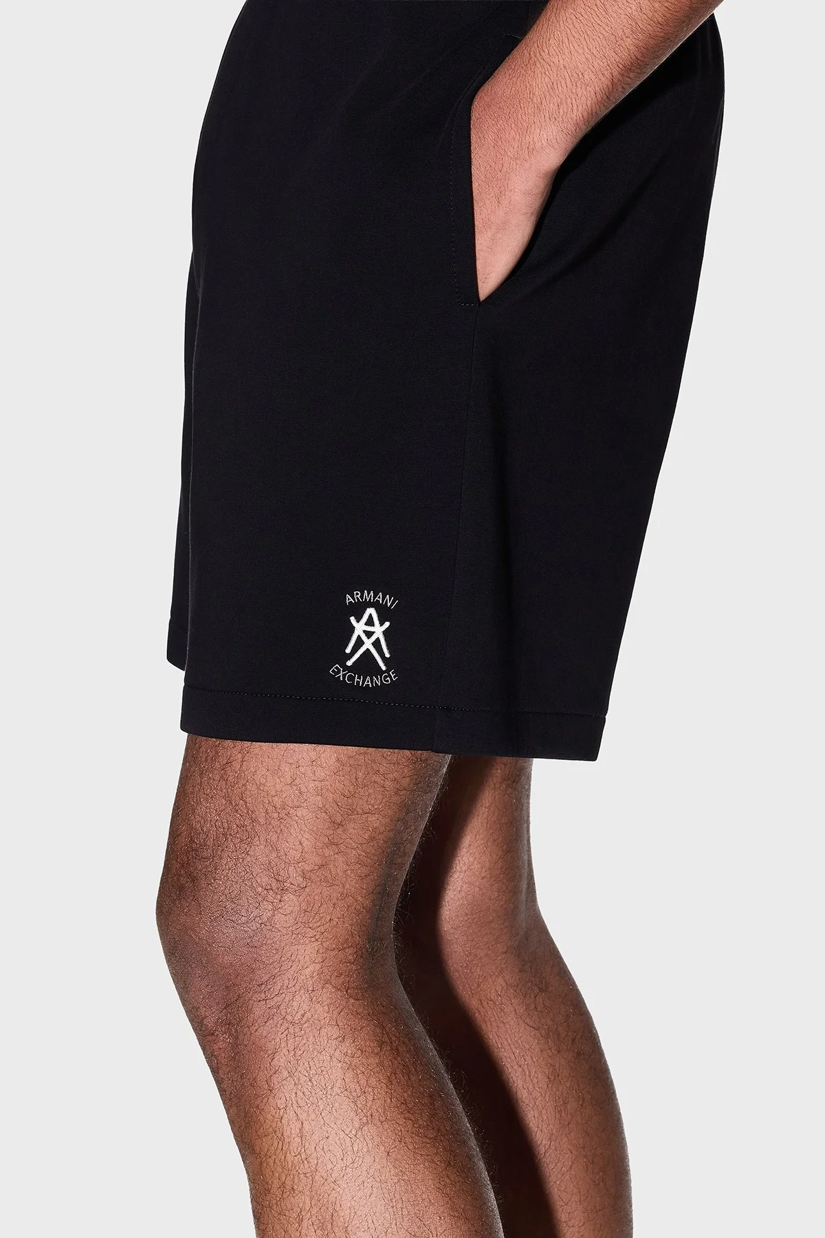 Armani Exchange Pamuklu Regular Fit Logolu Erkek Şort XM001773 AF10818 UC001 SİYAH - 4