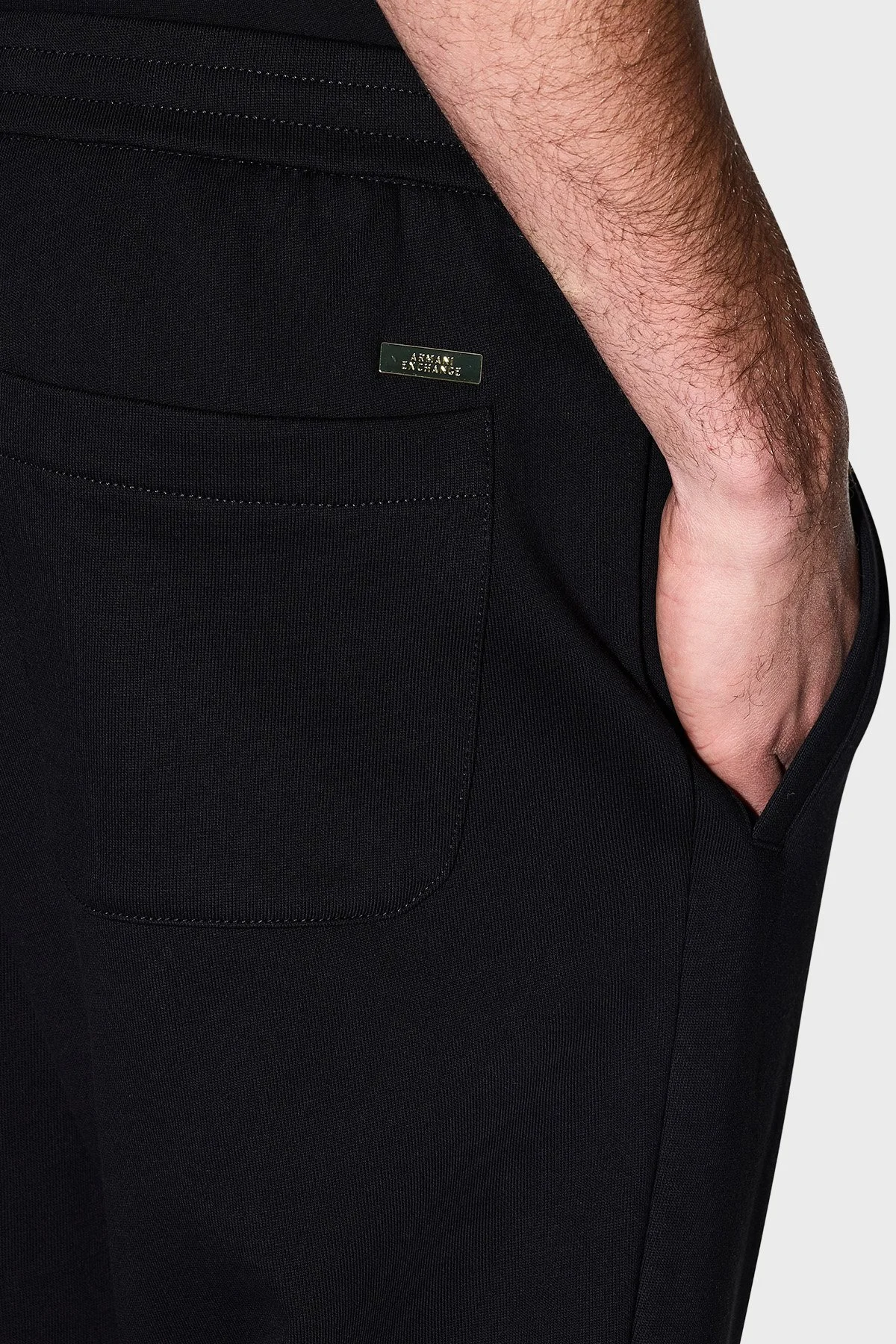 Armani Exchange Pamuklu Regular Fit Normal Bel Erkek Pantolon XM002227 AF10830 UC001 SİYAH - 4