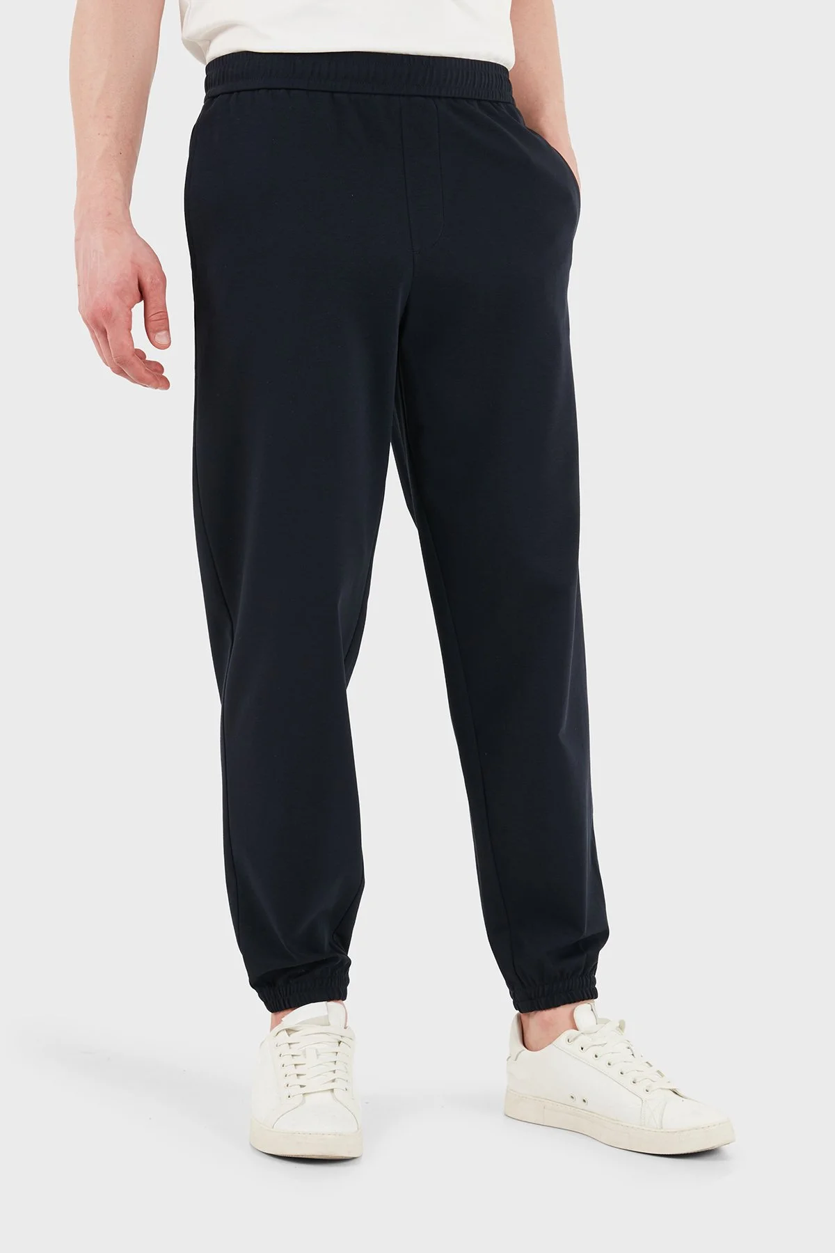 Armani Exchange Pamuklu Regular Fit Normal Bel Erkek Pantolon XM002406 AF24579 UB101 LACİVERT - 5