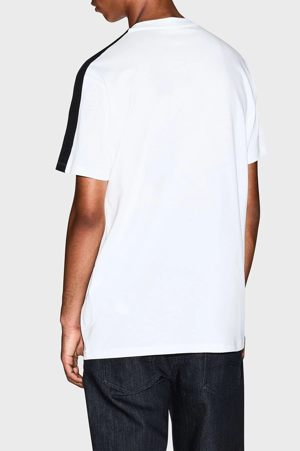 Armani Exchange Pamuklu Regular Fit Şerit Detaylı Bisiklet Yaka Erkek T Shirt XM001283 AF10361 U0009 BEYAZ - 3