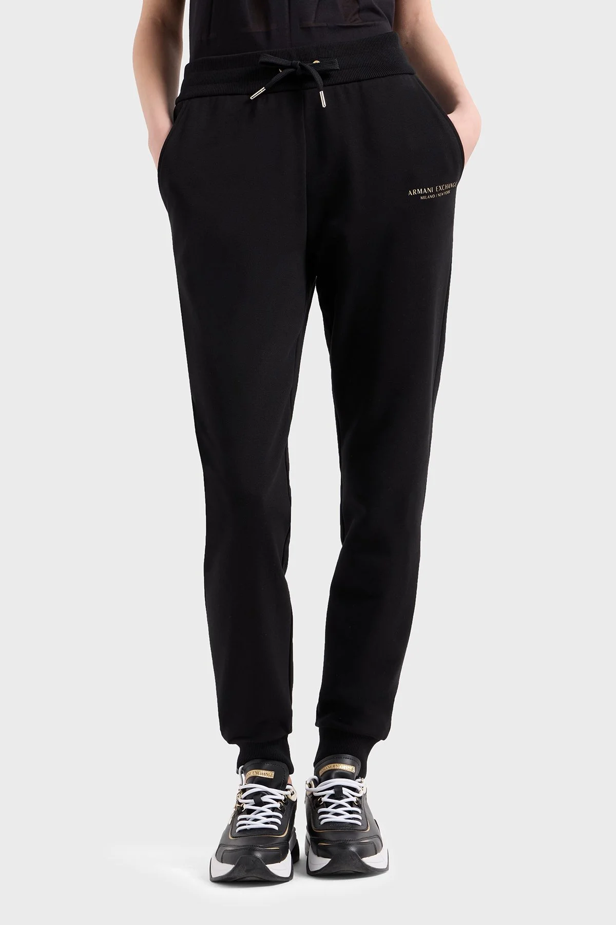 Armani Exchange Pamuklu Regular Fit Yüksek Bel Lastikli Paça Jogger Kadın Pantolon 8NYPBA YJE5Z 52AK SİYAH-GOLD - 1