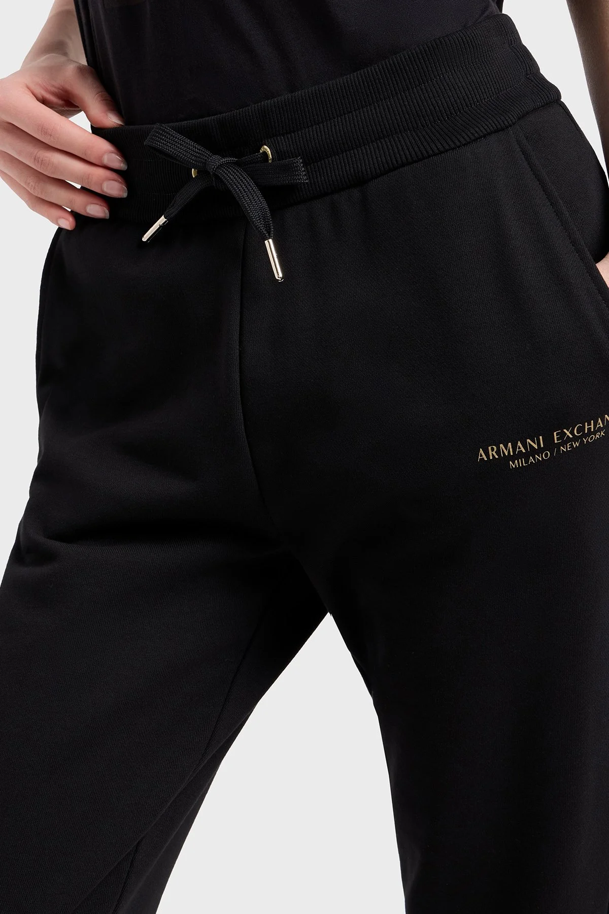 Armani Exchange Pamuklu Regular Fit Yüksek Bel Lastikli Paça Jogger Kadın Pantolon 8NYPBA YJE5Z 52AK SİYAH-GOLD - 3
