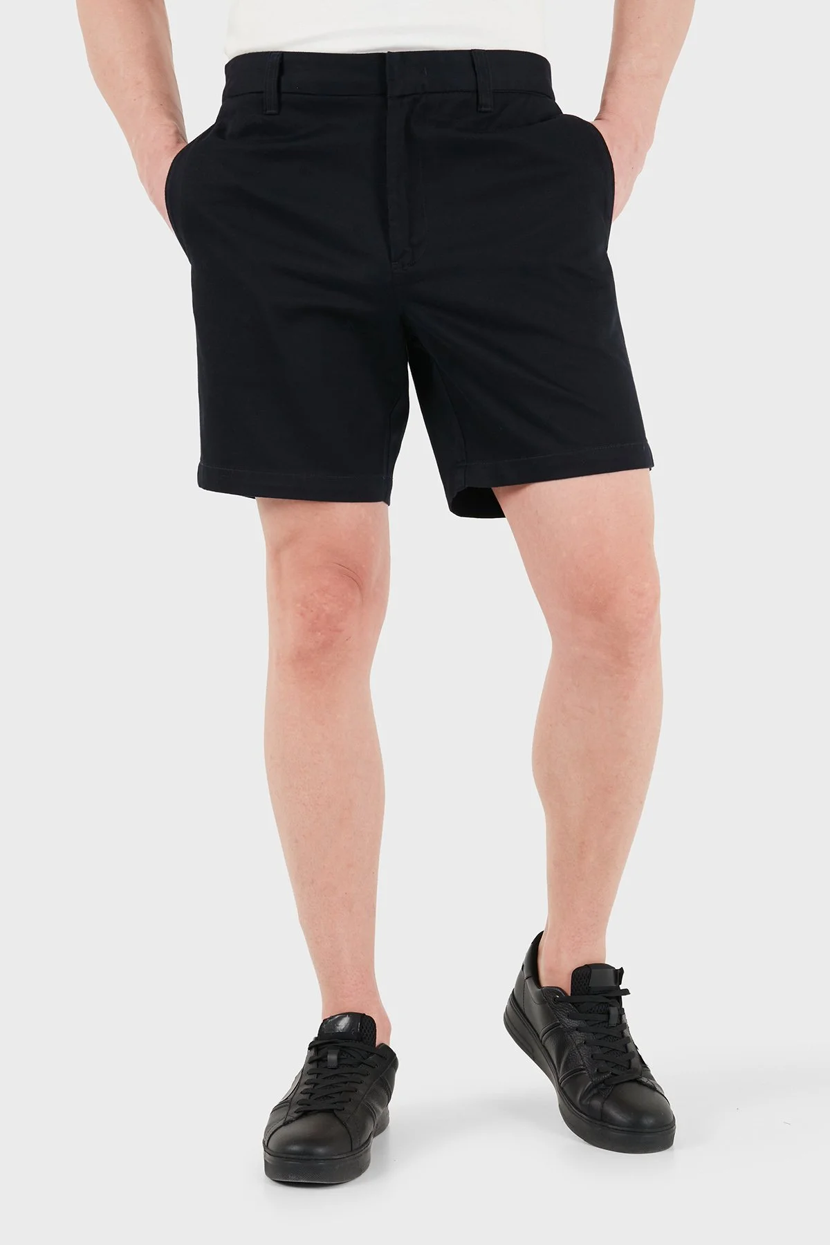Armani Exchange Pamuklu Relaxed Fit Normal Bel Erkek Short XM002806 AF22642 UB101 LACİVERT - 4