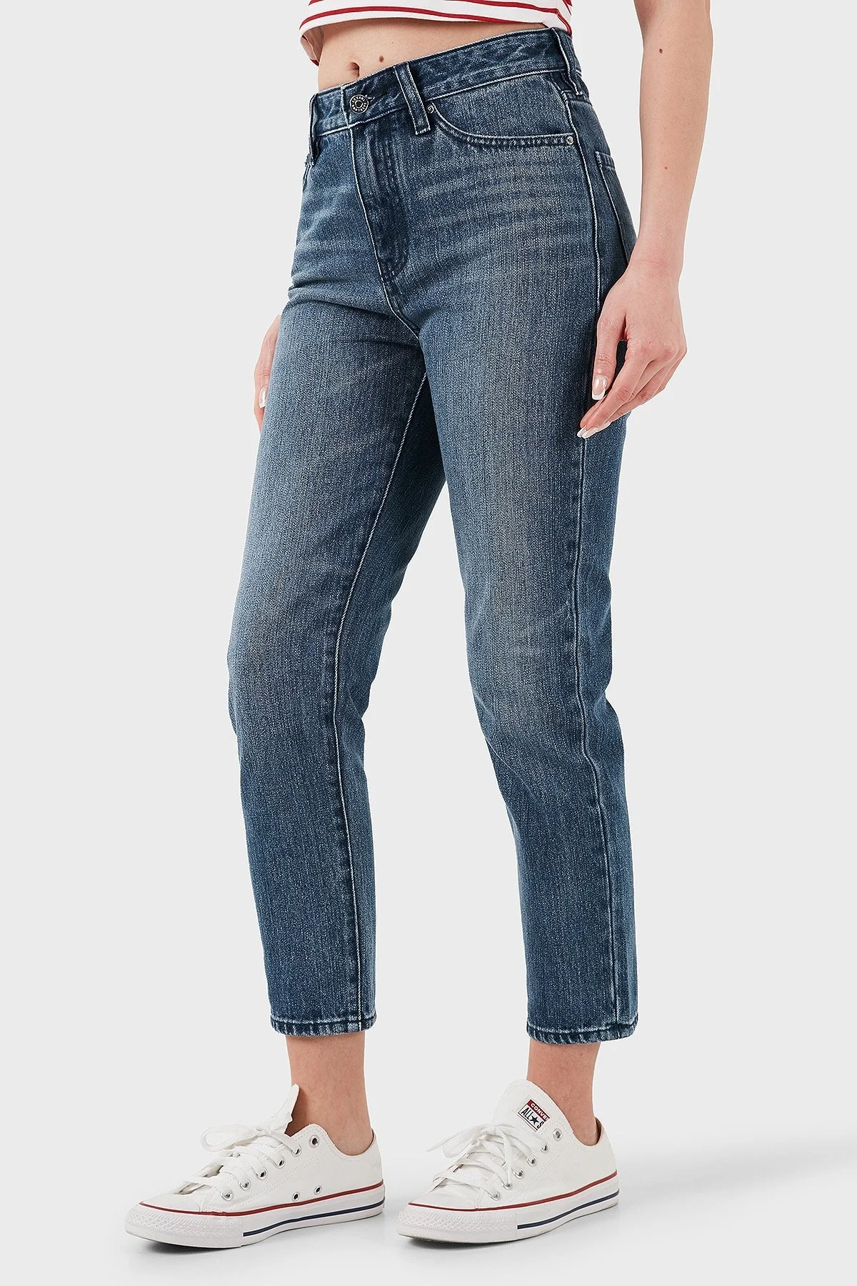 Armani Exchange Pamuklu Relaxed Fit Yüksek Bel Düz Paça Jeans Bayan Kot Pantolon XW000073 AF12845 MB001 LACİVERT - 10