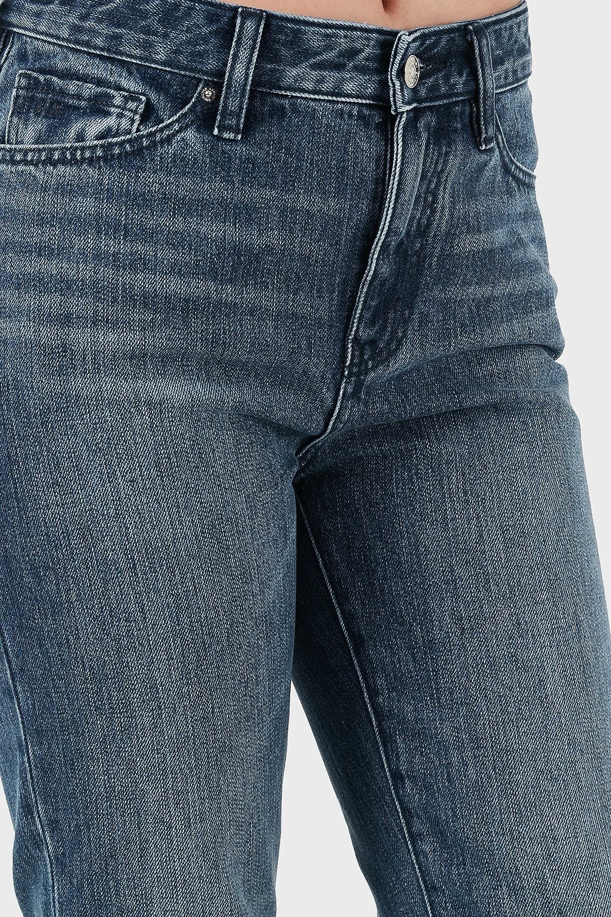 Armani Exchange Pamuklu Relaxed Fit Yüksek Bel Düz Paça Jeans Bayan Kot Pantolon XW000073 AF12845 MB001 LACİVERT - 11