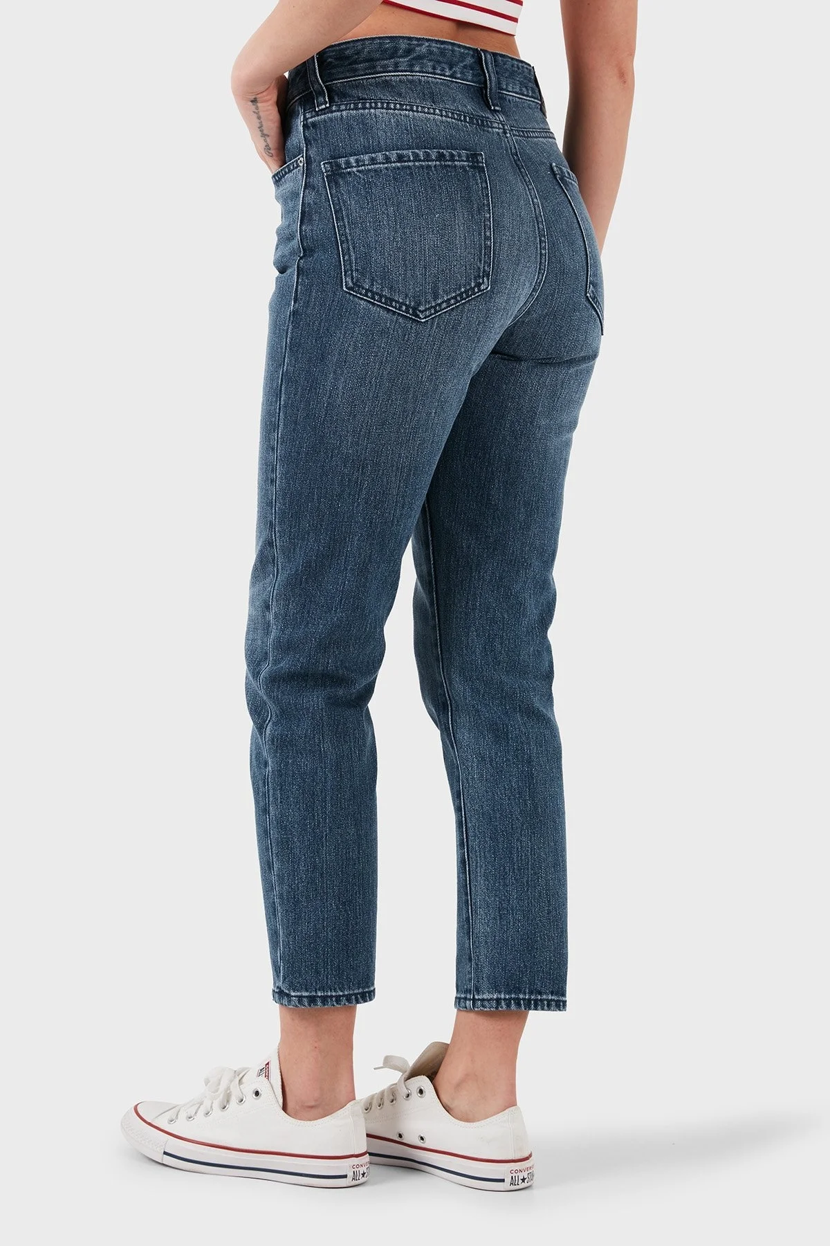 Armani Exchange Pamuklu Relaxed Fit Yüksek Bel Düz Paça Jeans Bayan Kot Pantolon XW000073 AF12845 MB001 LACİVERT - 12