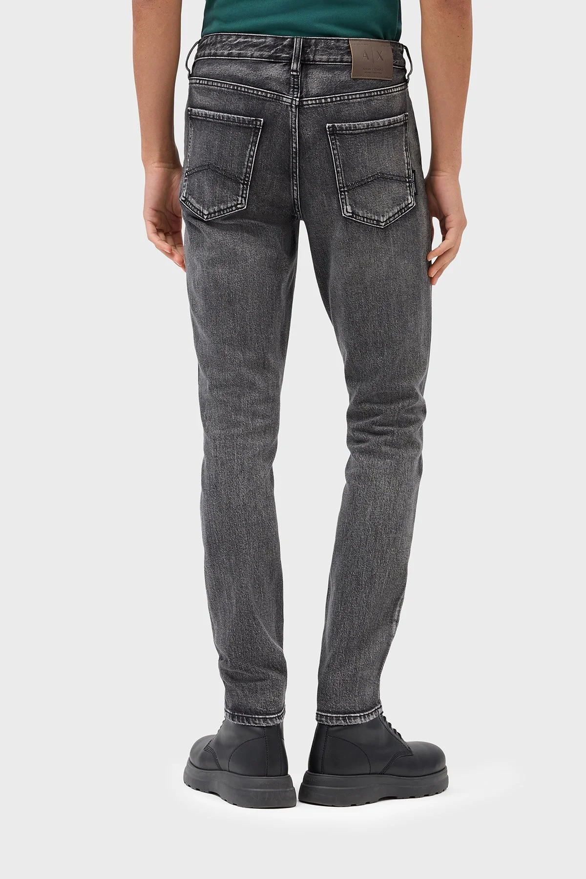 Armani Exchange Pamuklu Slim Fit Dar Paça Jeans Erkek Kot Pantolon XM000070 AF27143 MC002 Siyah - 3