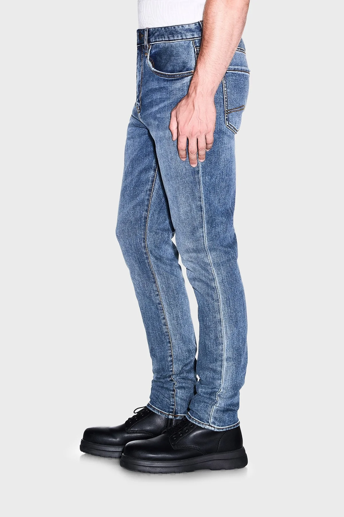 Armani Exchange Pamuklu Slim Fit Normal Bel Dar Paça Jeans Kadın Kot Pantolon XM000070 AF28744 MB002 Lacivert - 4