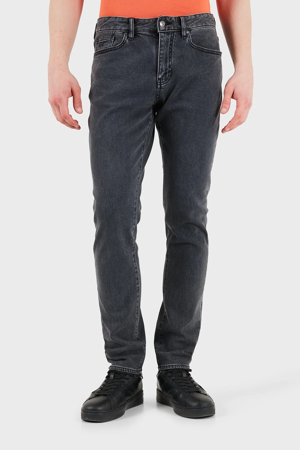Armani Exchange Pamuklu Slim Fit Normal Bel Jeans Erkek Kot Pantolon XM000070 AF22558 M8013 KOYU GRİ - 1