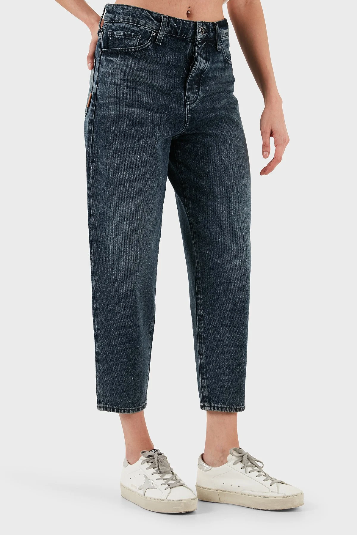 Armani Exchange Pamuklu Tapered Fit Normal Bel Daralan Paça Jeans Bayan Kot Pantolon XW000128 AF14471 MB001 BEJ - 4