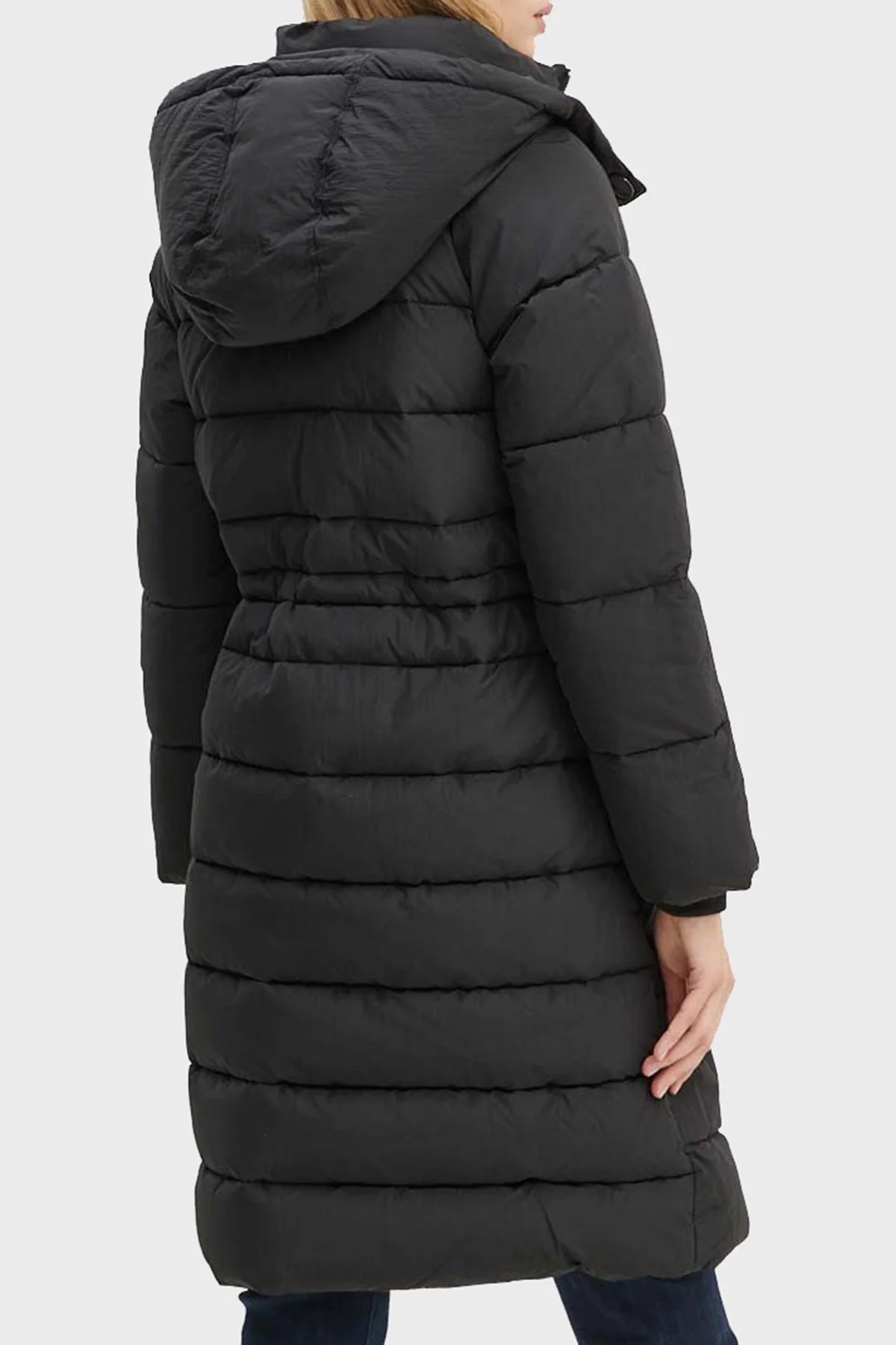 Armani Exchange Regular Fit Çıkarılabilir Kapüşonlu Şişme Bayan Mont XW000026 AF10248 UC001 SİYAH - 9