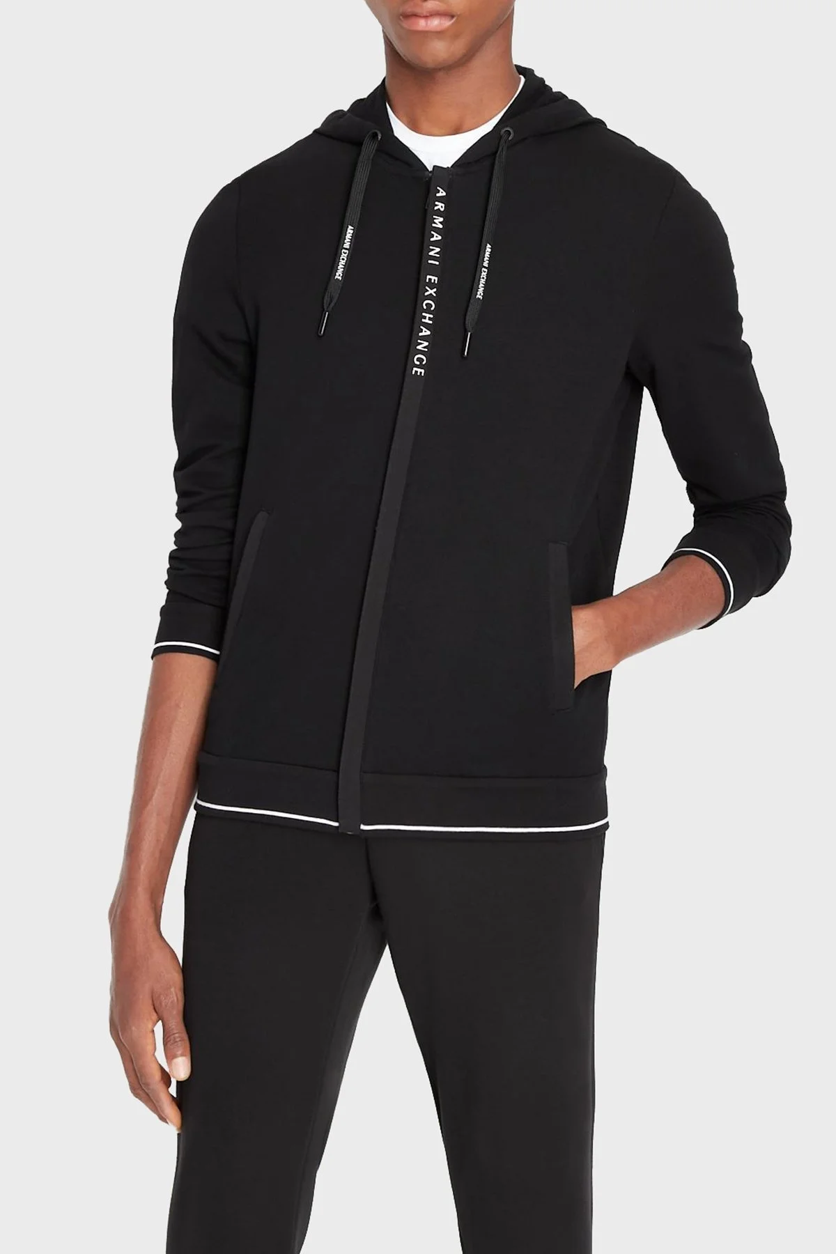 Armani Exchange Regular Fit Kapüşonlu Fermuarlı Pamuklu Erkek Sweat 8NZM82 ZJH3Z 1200 SİYAH - 1