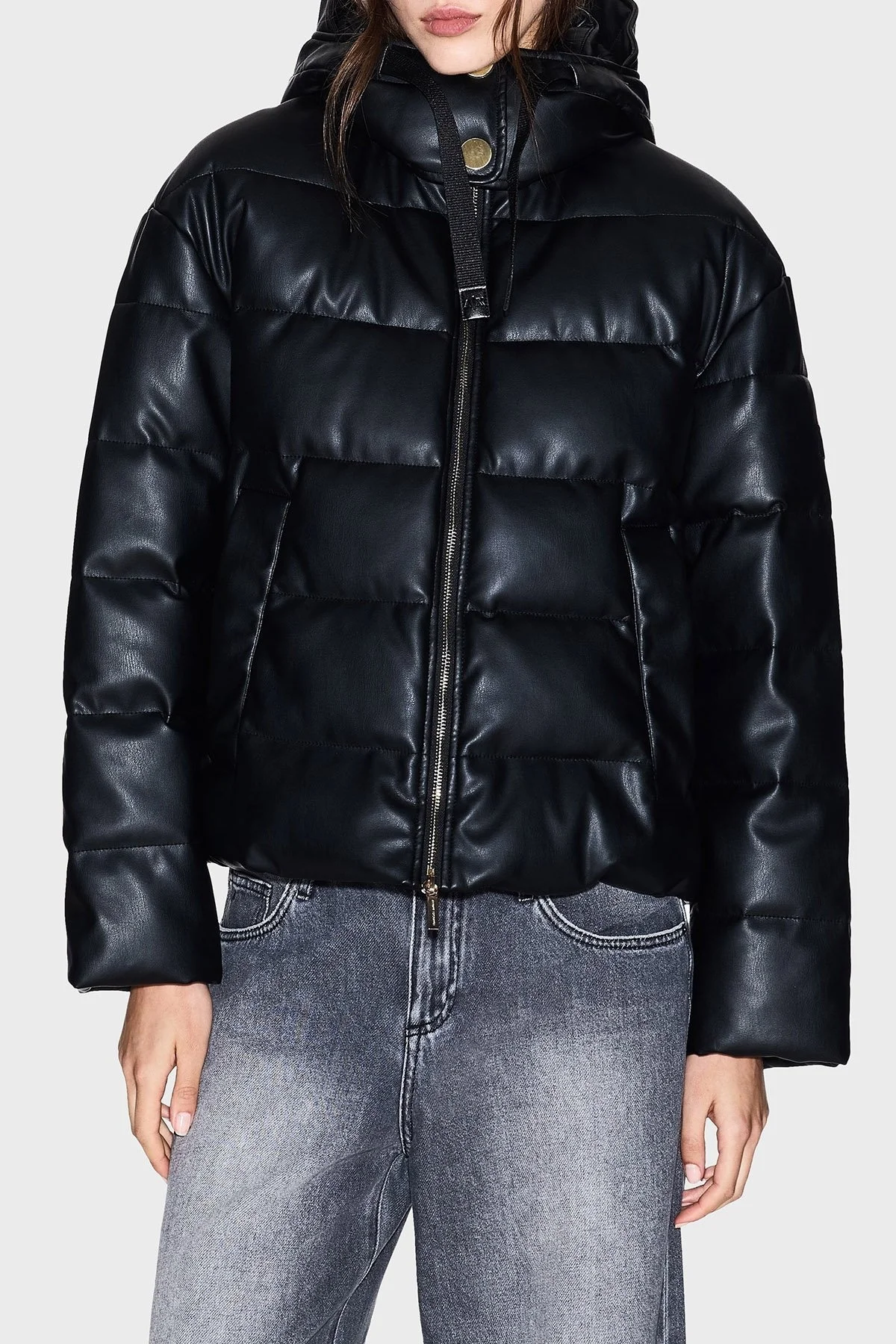 Armani Exchange Regular Fit Kapüşonlu Kapitoneli Parlak Şişme Bayan Mont XW000673 AF16106 UC001 SİYAH - 1