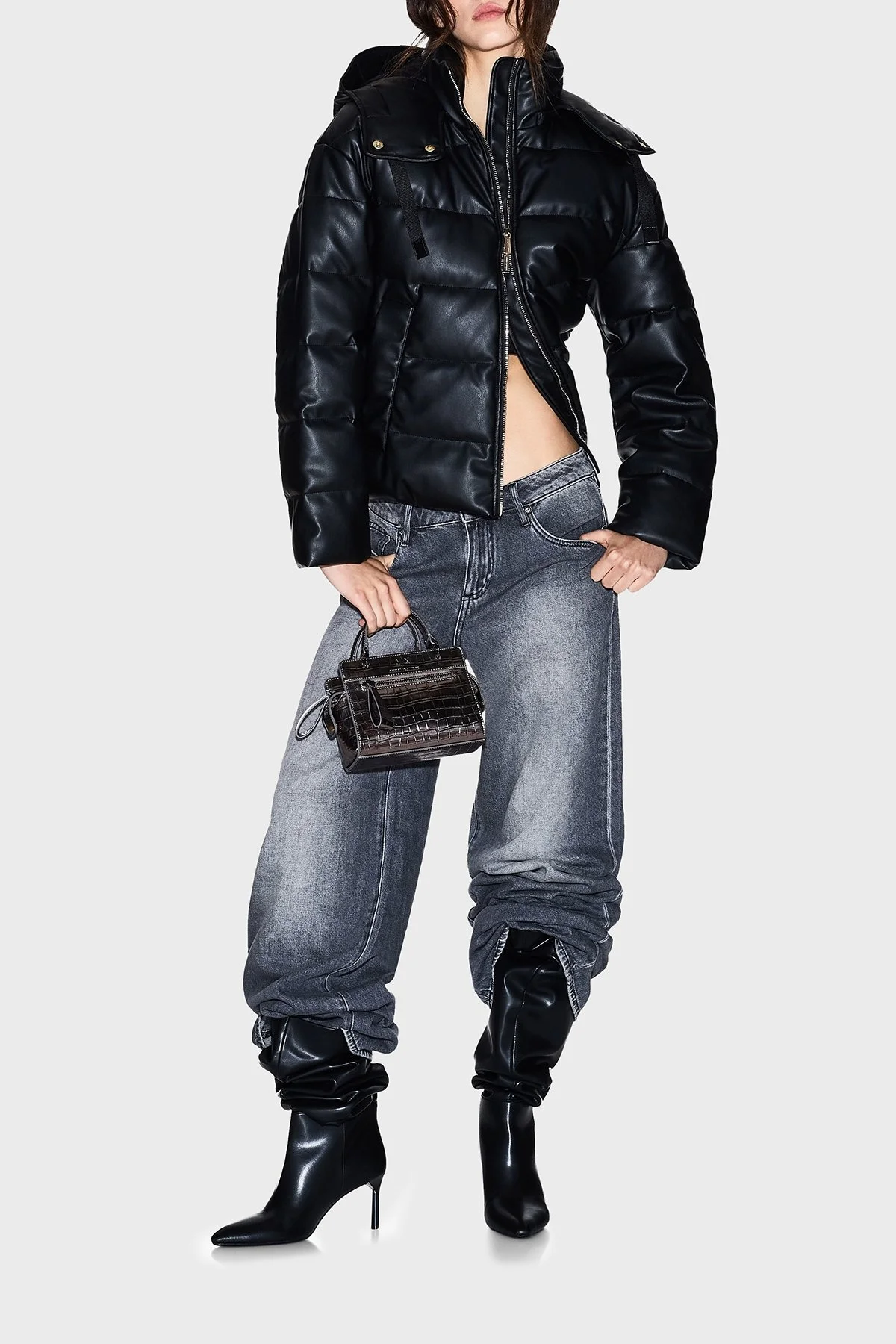 Armani Exchange Regular Fit Kapüşonlu Kapitoneli Parlak Şişme Bayan Mont XW000673 AF16106 UC001 SİYAH - 2