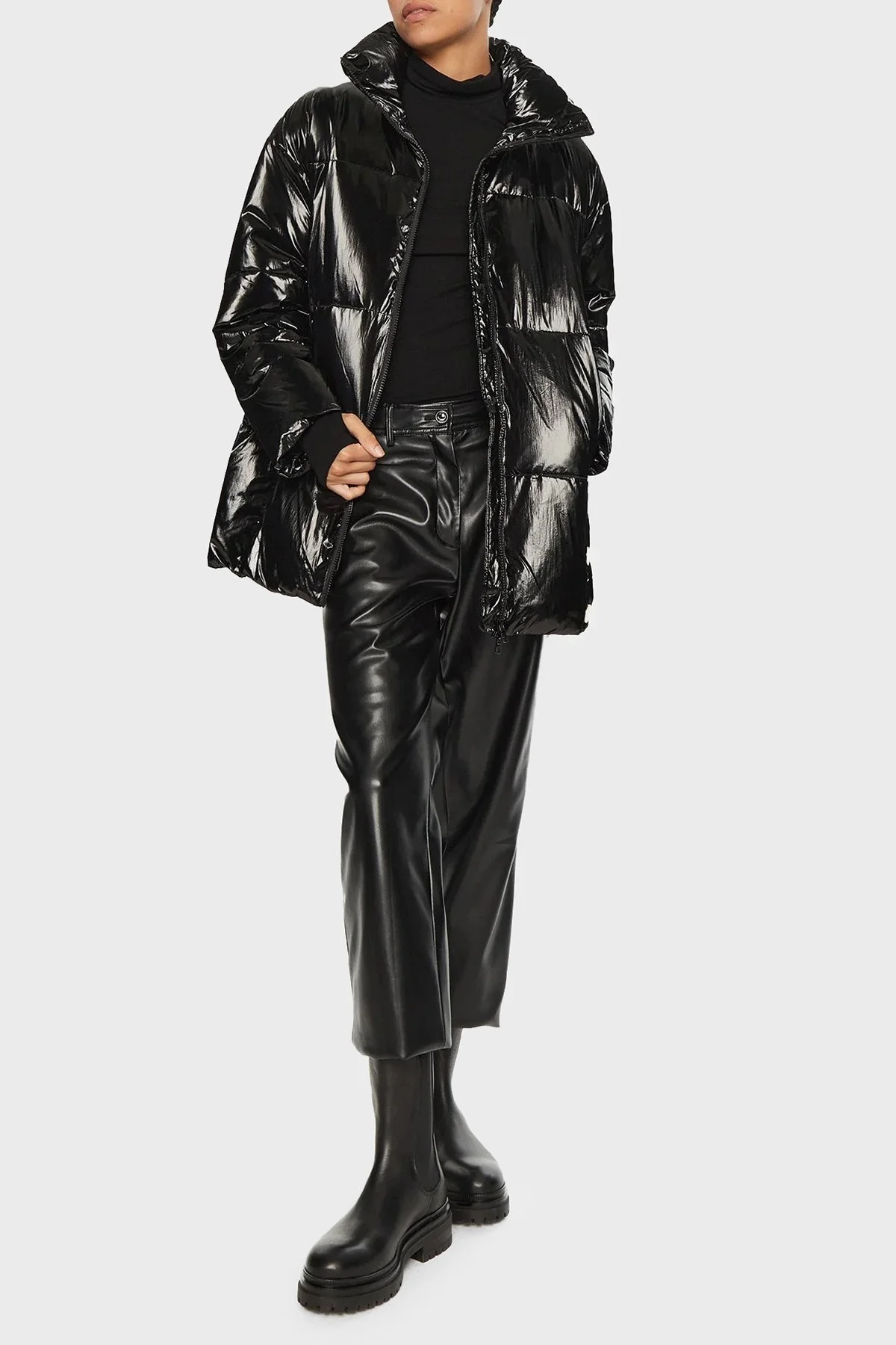 Armani Exchange Regular Fit Kemerli Şişme Bayan Mont 6DYB32 YN1YZ 1200 SİYAH - 2