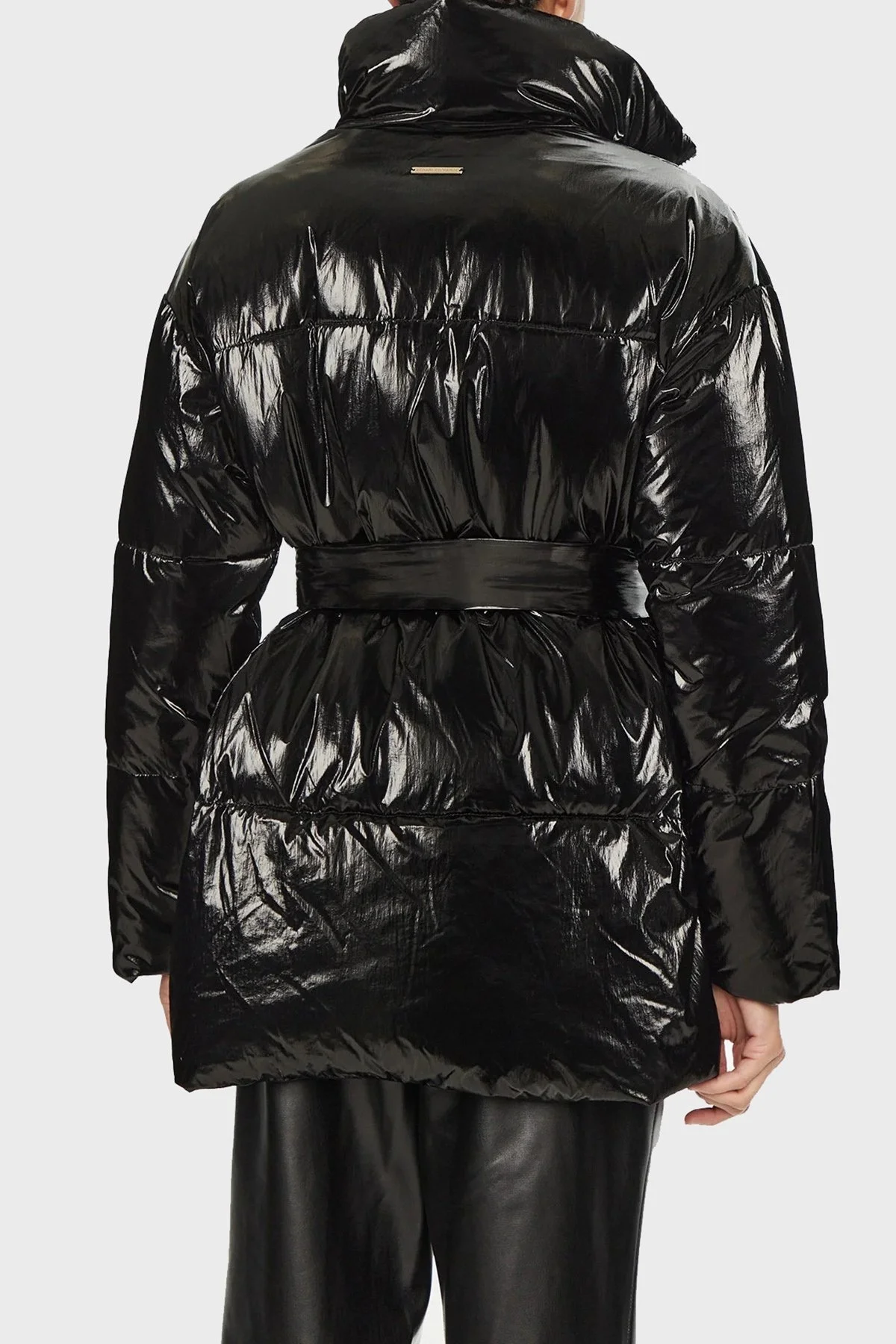 Armani Exchange Regular Fit Kemerli Şişme Bayan Mont 6DYB32 YN1YZ 1200 SİYAH - 3