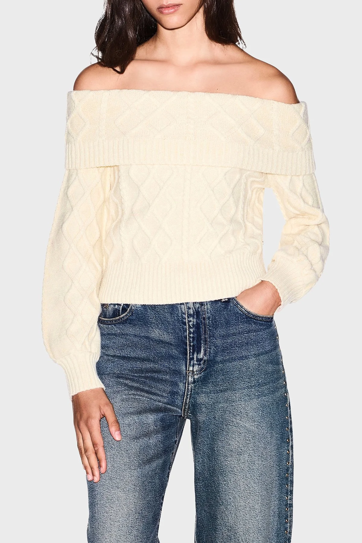 Armani Exchange Regular Fit Örgü Desenli Kayık Yaka Kadın Kazak XW002644 AF25938 U1111 Bej - 1