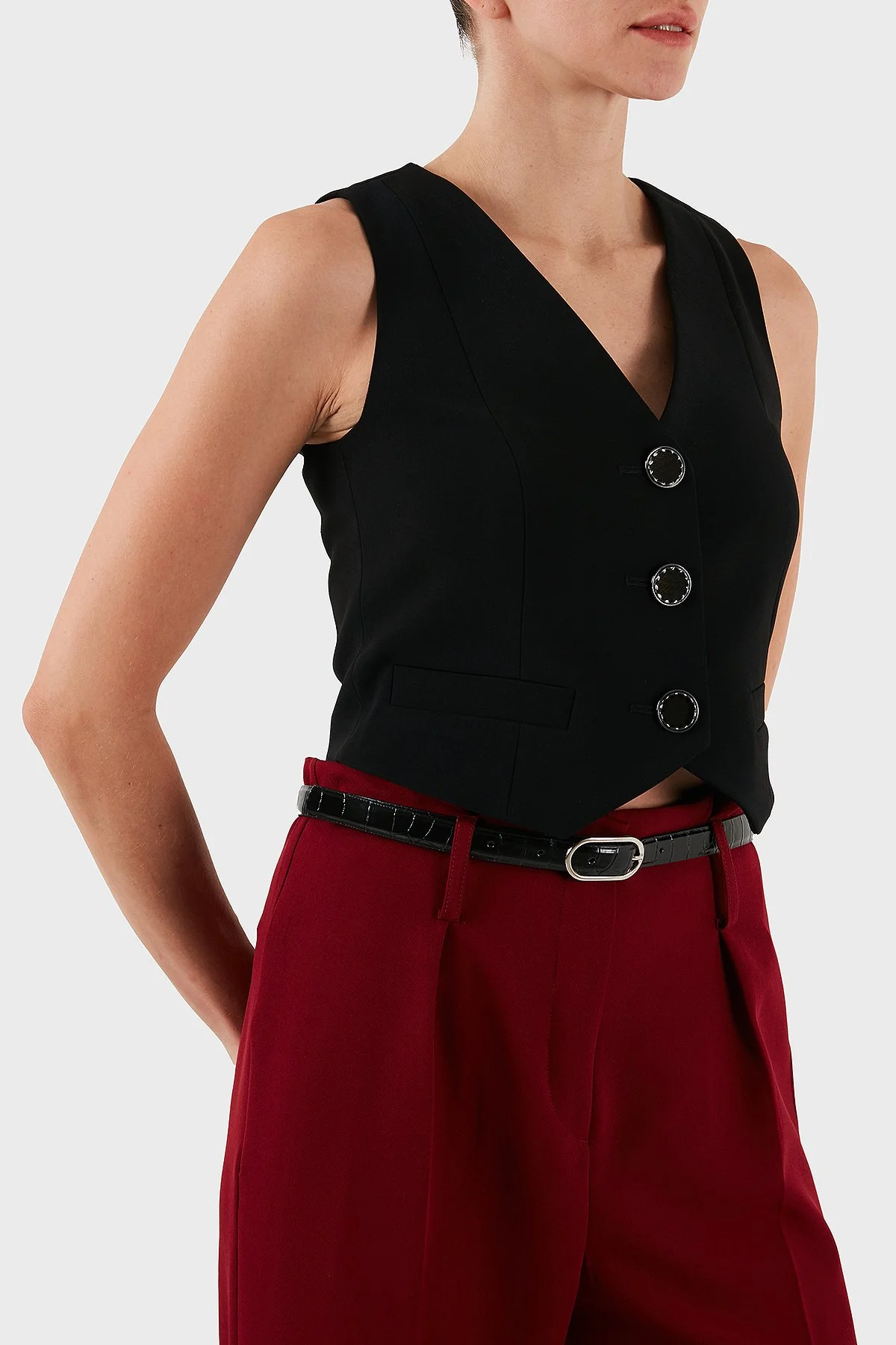 Armani Exchange Regular Fit V Yaka Düğmeli Bayan Yelek XW001279 AF16148 UC001 SİYAH - 4