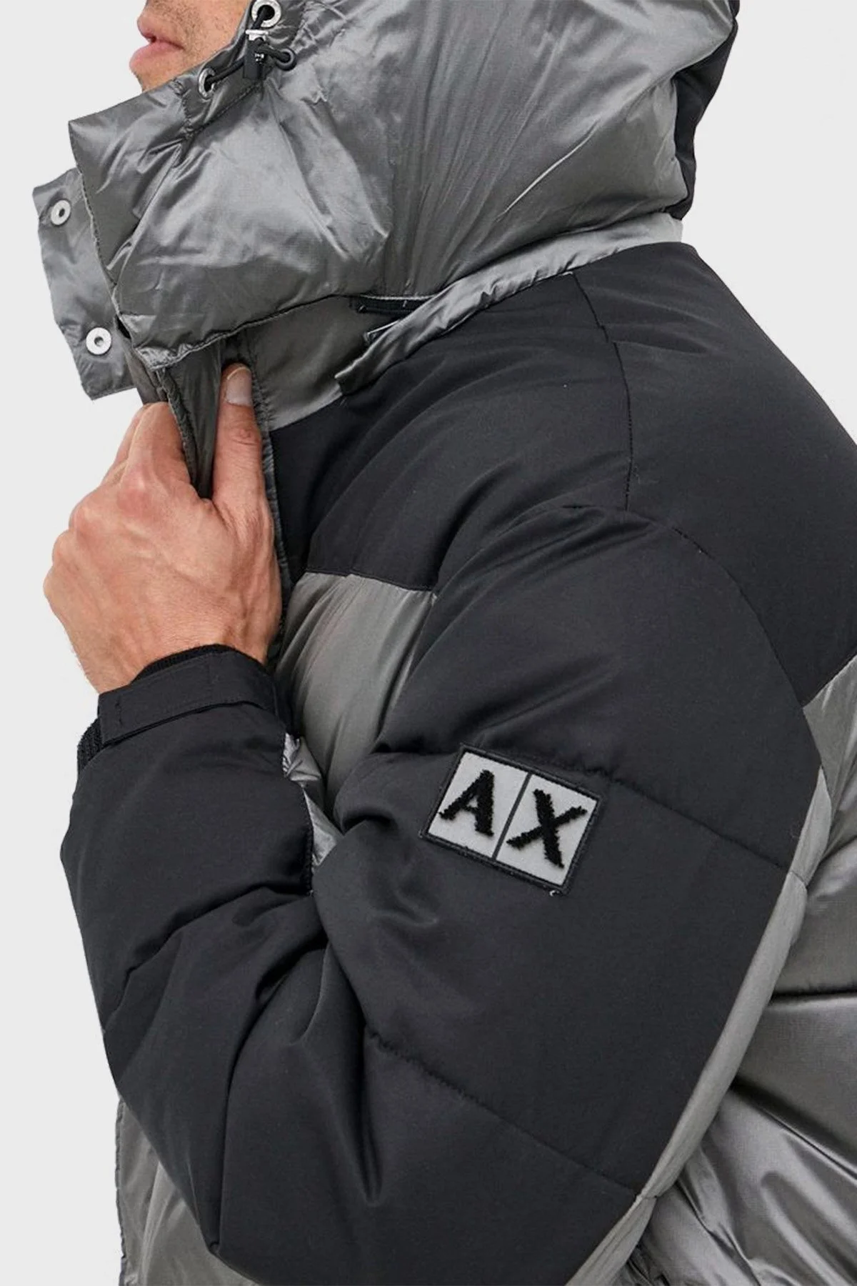 Armani Exchange Relaxed Fit Çıkarılabilir Kapüşonlu Şişme Erkek Mont 6LZK34 ZNWHZ 7900 SİYAH - 7