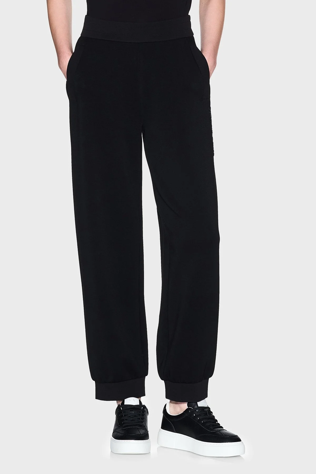 Armani Exchange Relaxed Fit Lastikli Paça Logolu Jogger Bayan Pantolon XW001011 AF16111 UC001 SİYAH - 1