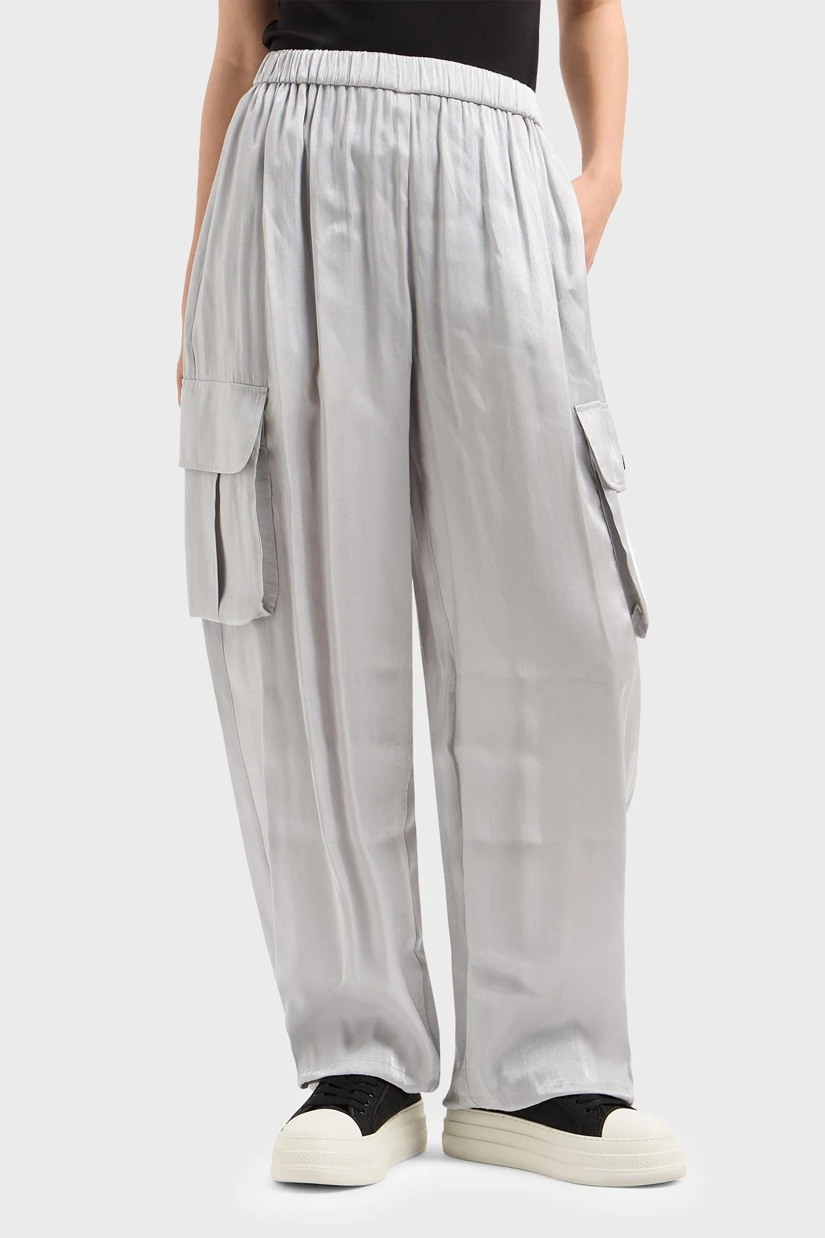 Armani Exchange Relaxed Fit Lastikli Paça Simli Saten Kargo Bayan Pantolon XW000139 AF10839 M8047 AÇIK GRİ - 1