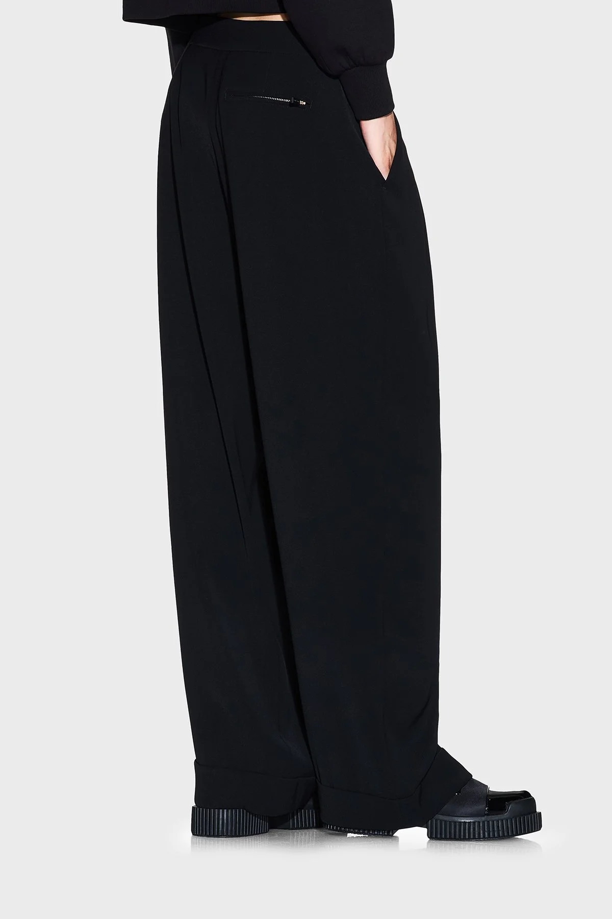 Armani Exchange Relaxed Fit Yüksek Bel Geniş Paça Bayan Pantolon XW001826 AF16125 UC001 SİYAH - 3