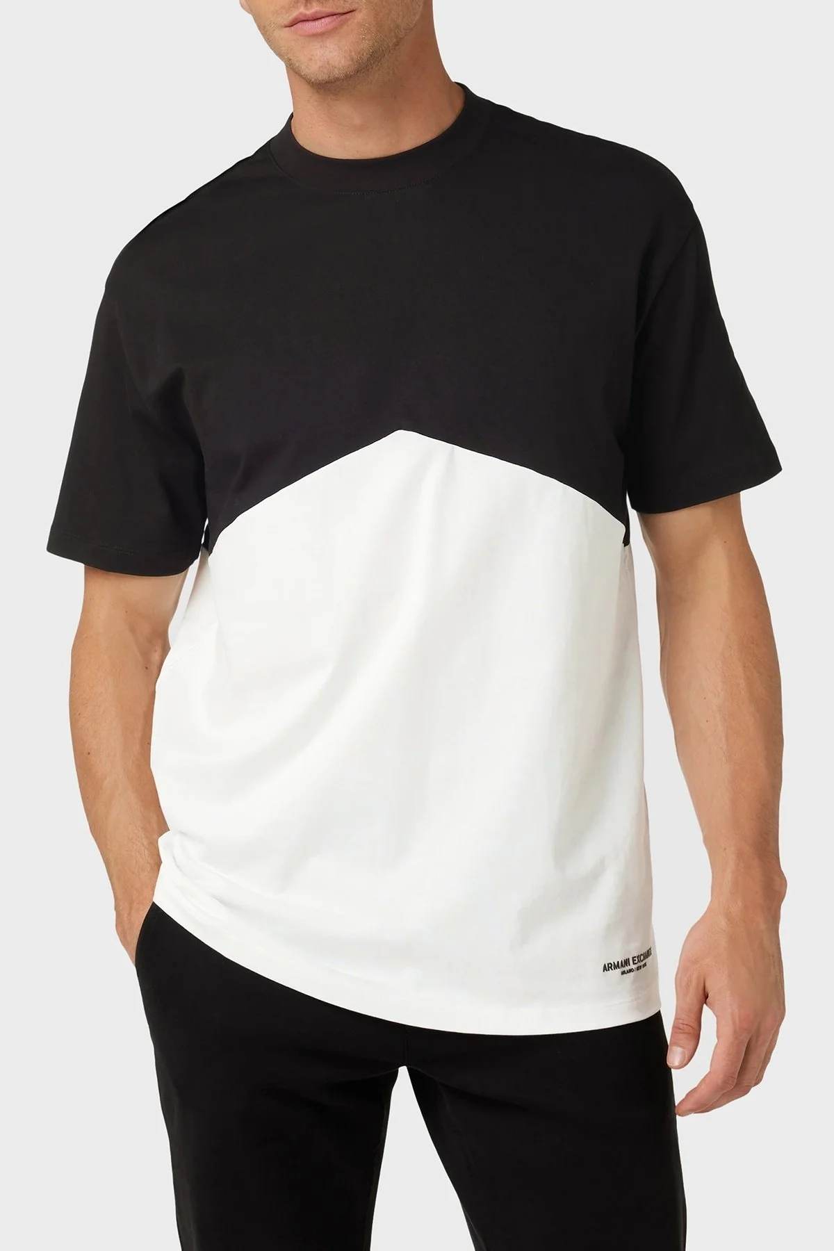 Armani Exchange Renk Bloklu % 100 Pamuk Regular Fit Sıfır Yaka Erkek T Shirt 6RZMLC ZJ9JZ 22CG SİYAH-BEYAZ - 1