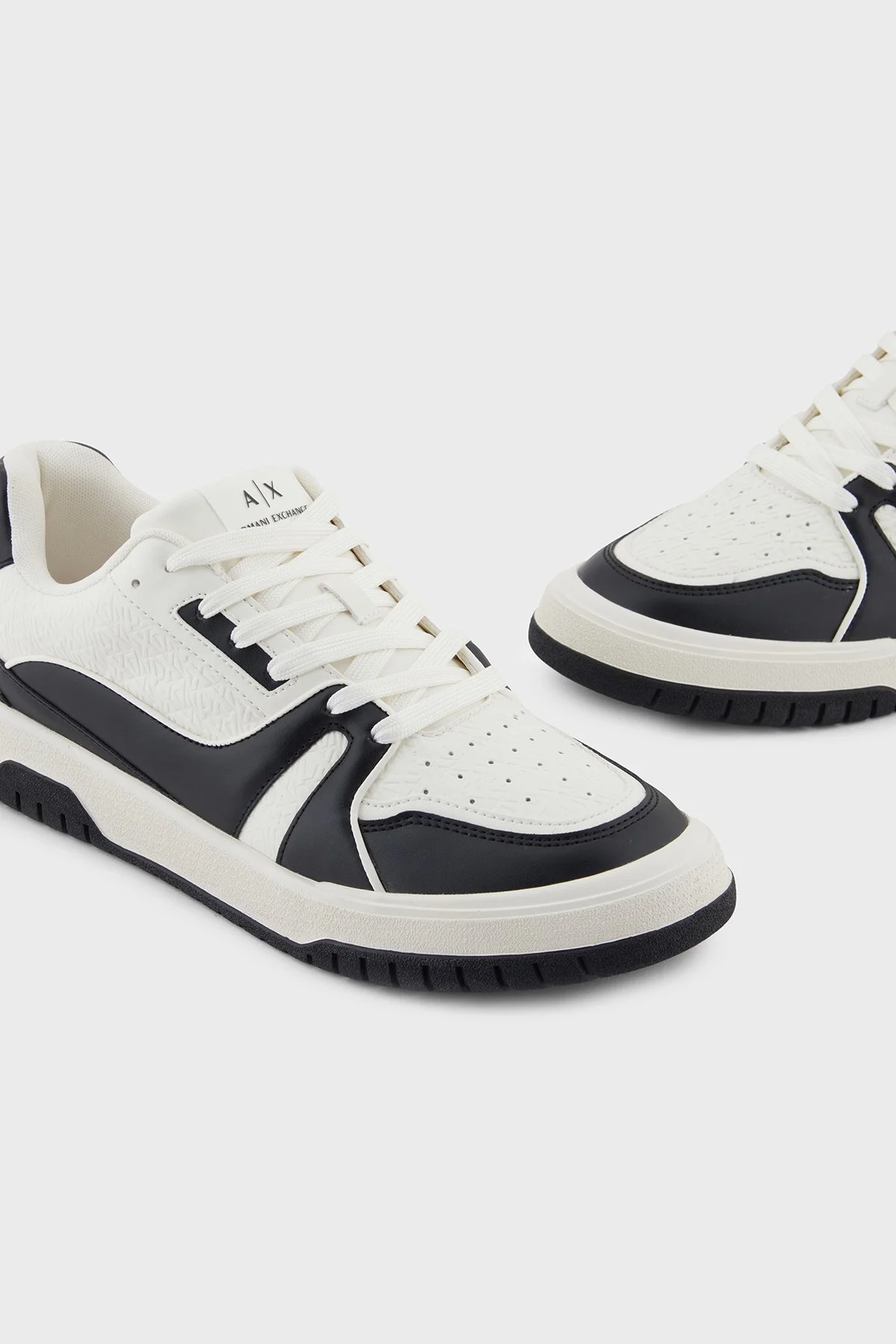 Armani Exchange Renk Bloklu Sneaker Erkek Ayakkabı XM001933 AF17537 MC011 SİYAH-BEYAZ - 4