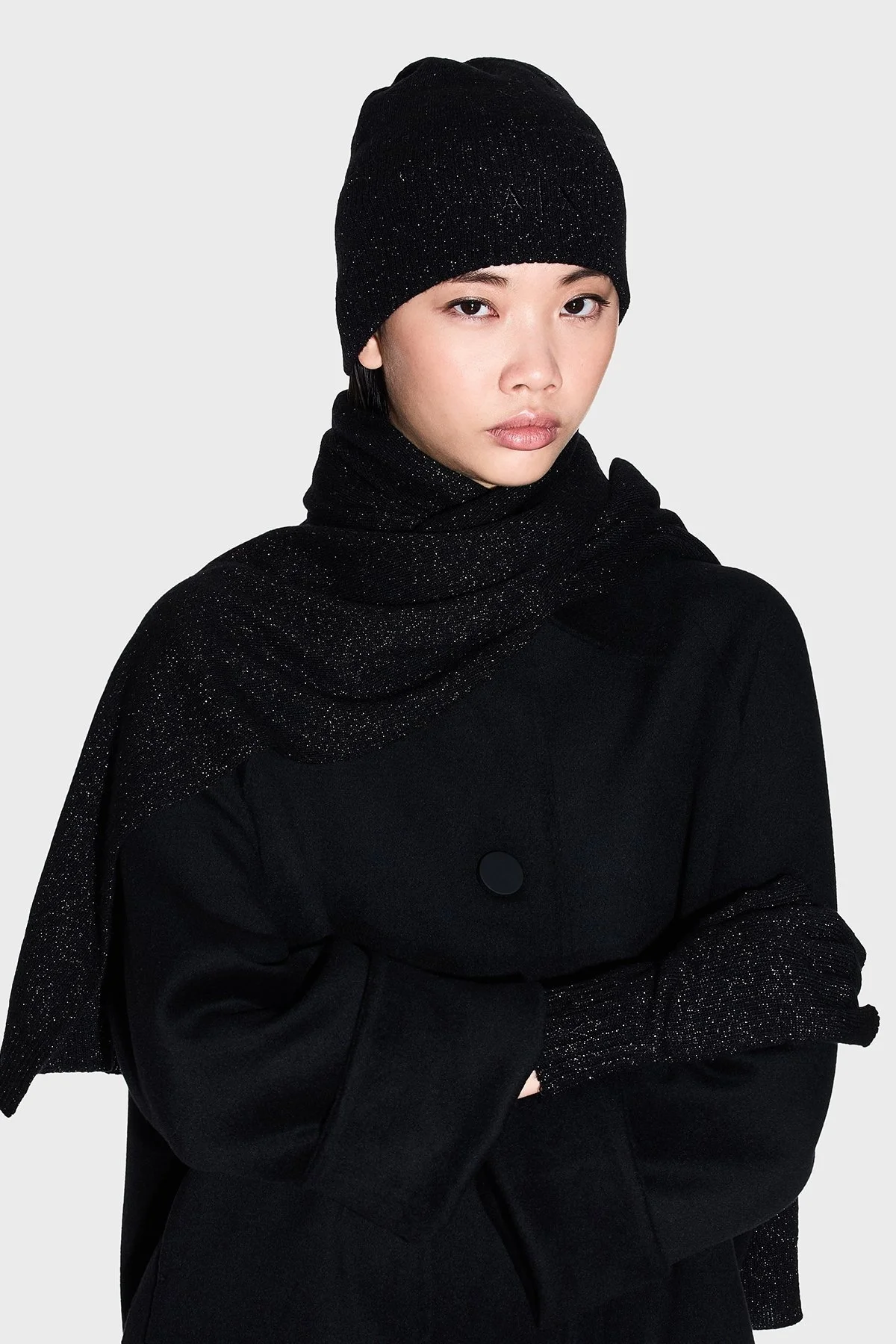 Armani Exchange Simli Yün Karışımlı Örme Bayan Bere XW001519 AF16181 MC026 SİYAH-GÜMÜŞ - 2