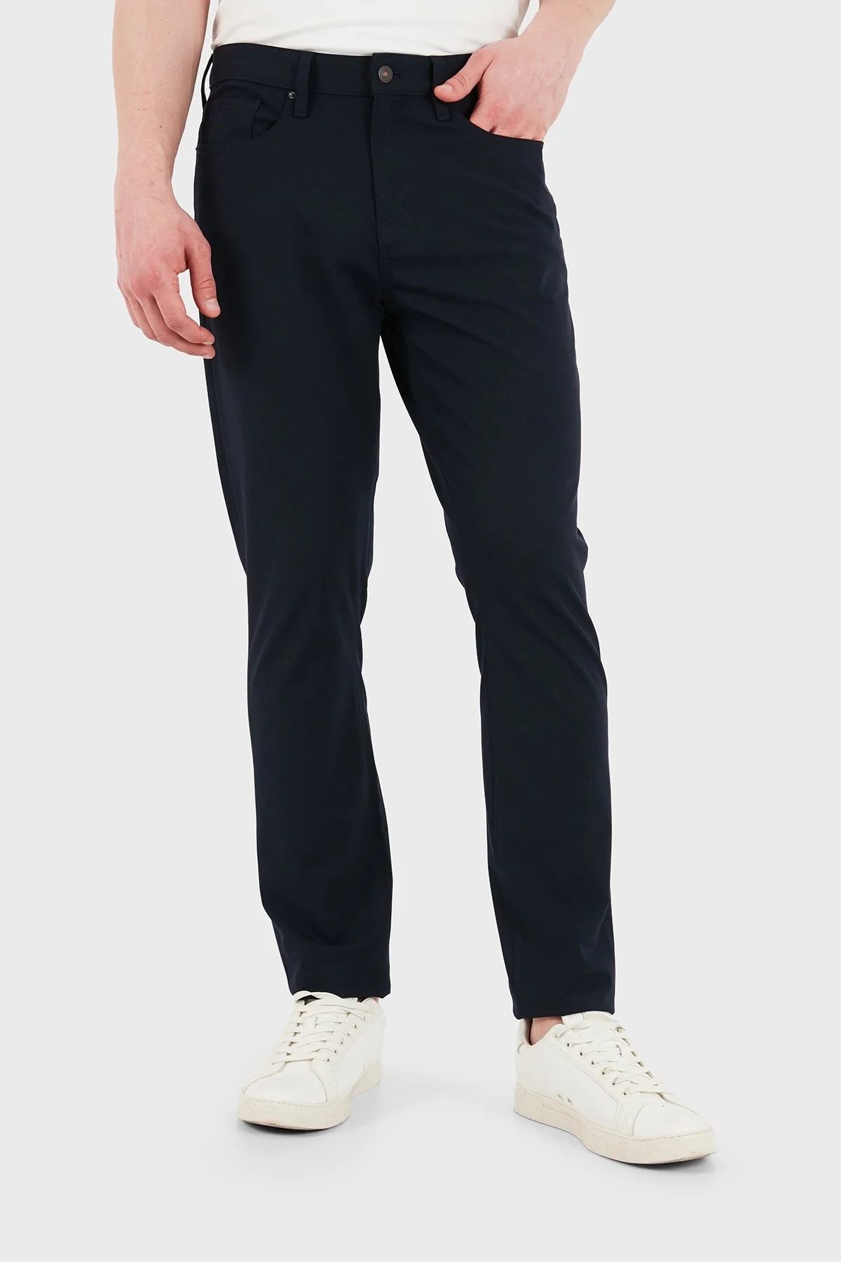 Armani Exchange Slim Fit Normal Bel Jeans Erkek Kot Pantolon XM000070 AF25462 UB101 LACİVERT - 1